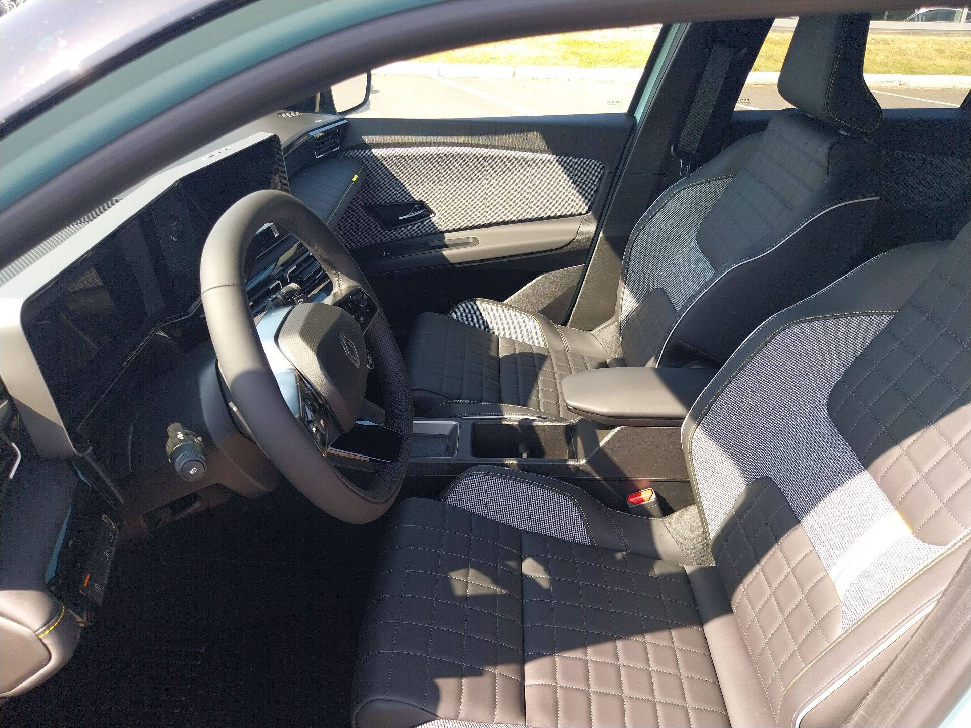 Vente en ligne Renault R4 E-Tech  150 ch autonomie confort au prix de 38 140 €