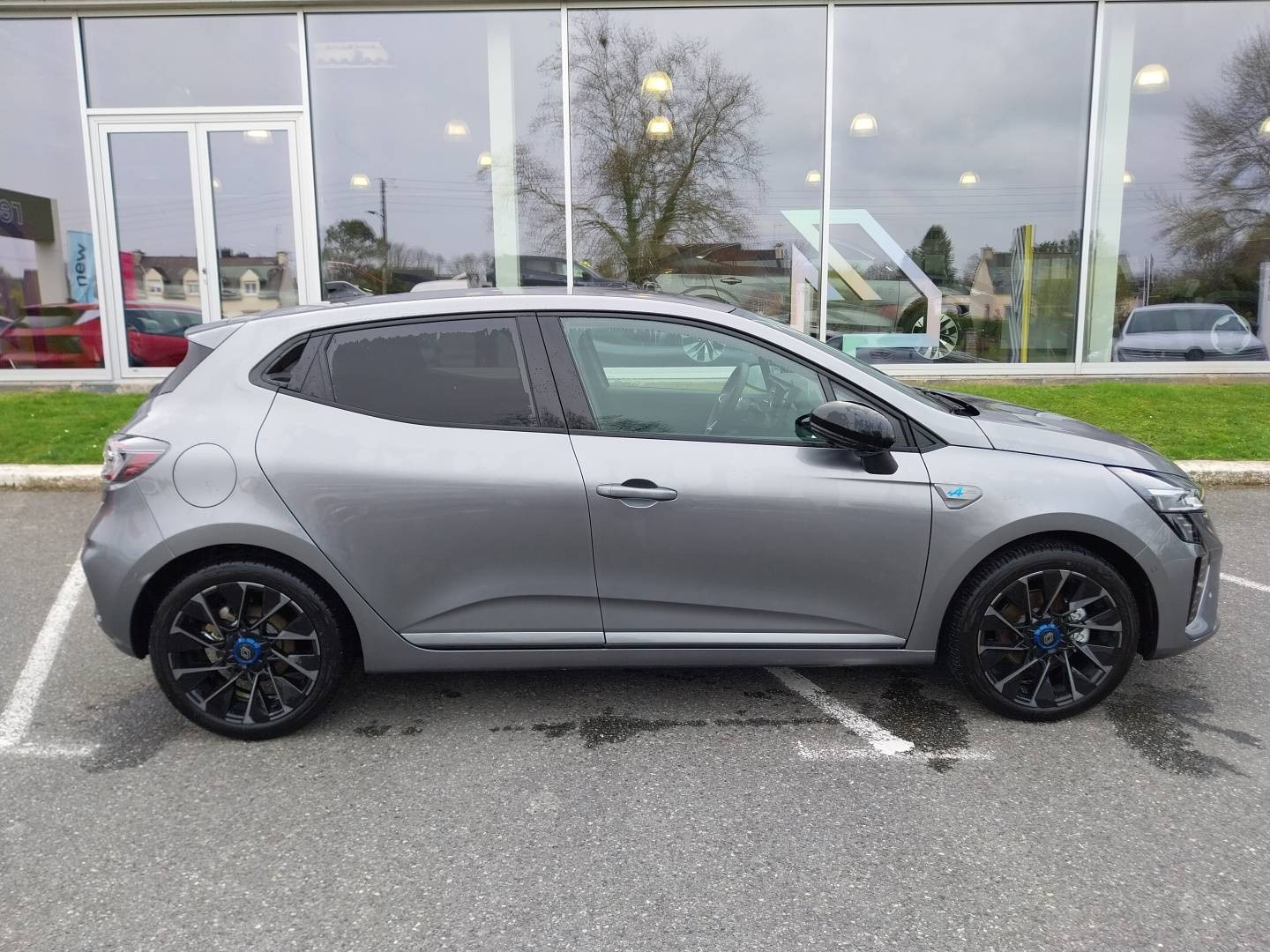 Vente en ligne Renault Clio 5 Clio E-Tech full hybrid 145 ch GSR2 au prix de 30 100 €