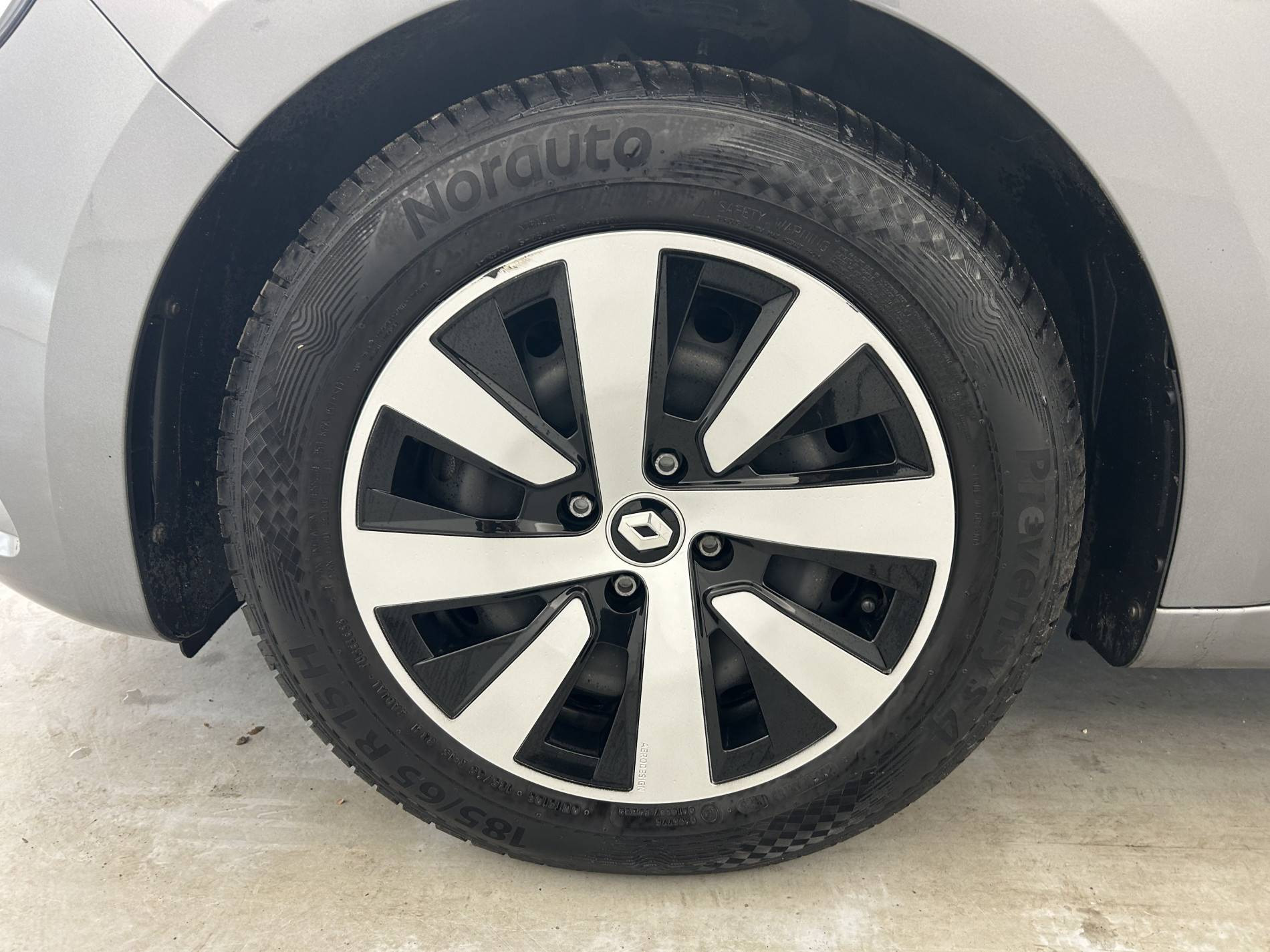 Vente en ligne Renault Clio 5 Clio TCe 90 au prix de 14 490 €