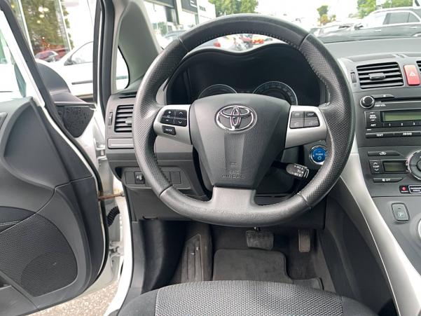 Vente en ligne Toyota Auris  HSD 136h au prix de 10 990 €