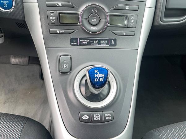 Vente en ligne Toyota Auris  HSD 136h au prix de 10 990 €