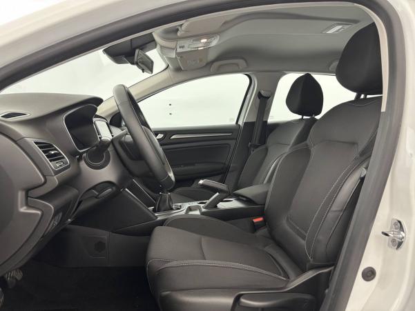 Vente en ligne Renault Megane 4 Mégane IV Berline Blue dCi 115 au prix de 15 990 €