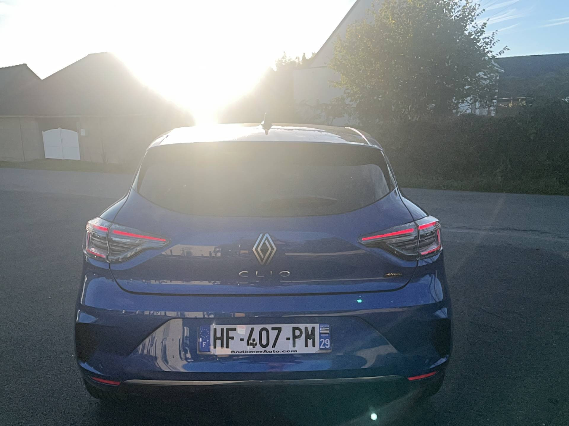 Vente en ligne Renault Clio 5 Clio E-Tech full hybrid 145 ch GSR2 au prix de 27 450 €