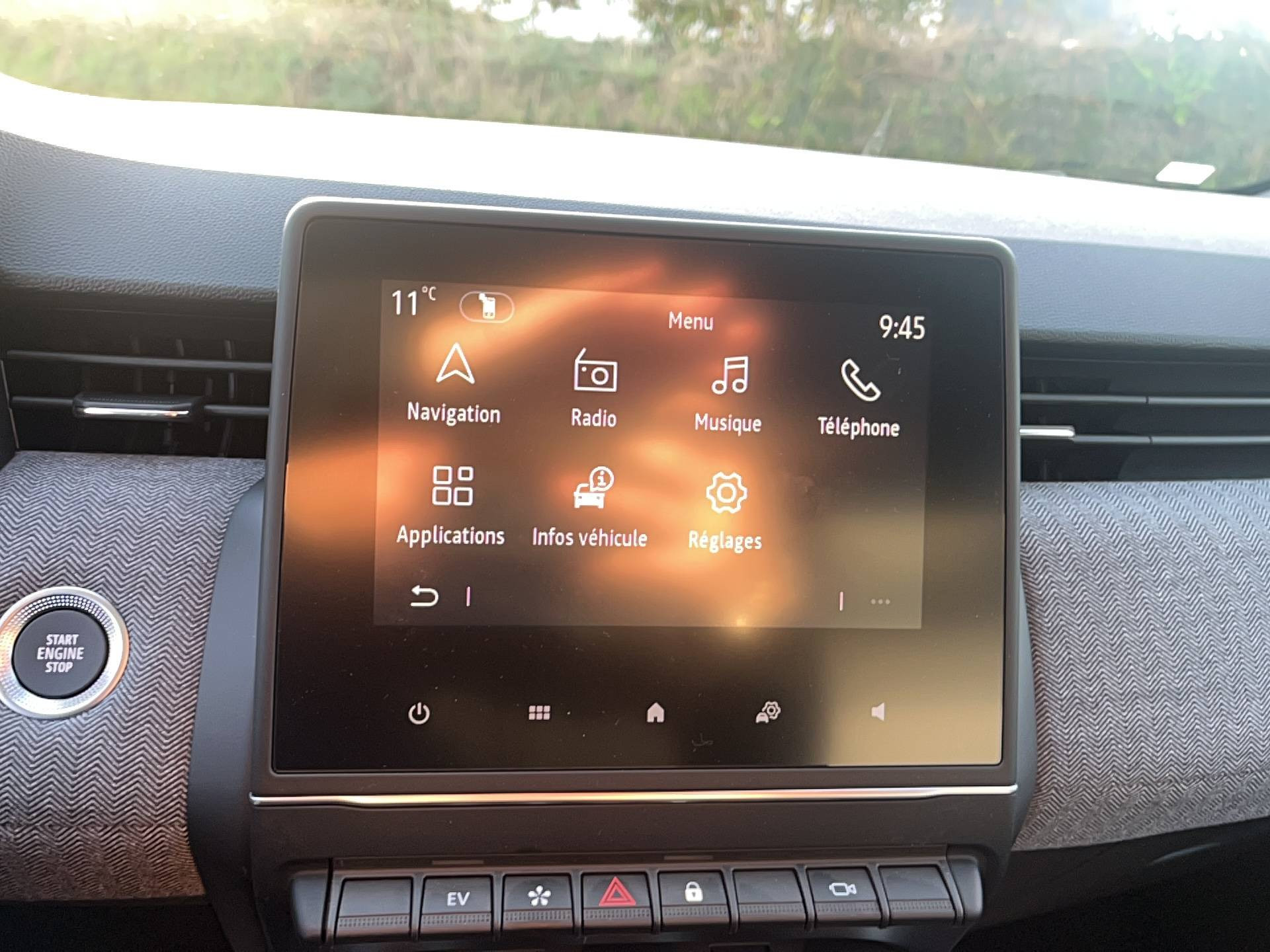 Vente en ligne Renault Clio 5 Clio E-Tech full hybrid 145 ch GSR2 au prix de 27 450 €