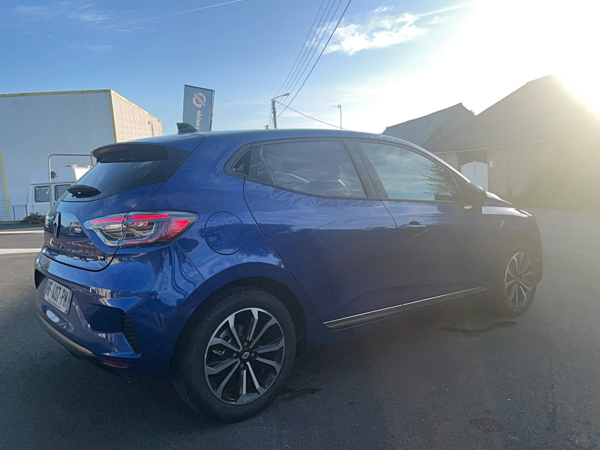 Vente en ligne Renault Clio 5 Clio E-Tech full hybrid 145 ch GSR2 au prix de 27 450 €