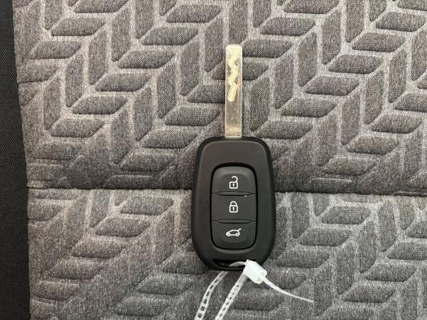 Vente en ligne Renault Clio 5 Clio SCe 65 au prix de 13 990 €