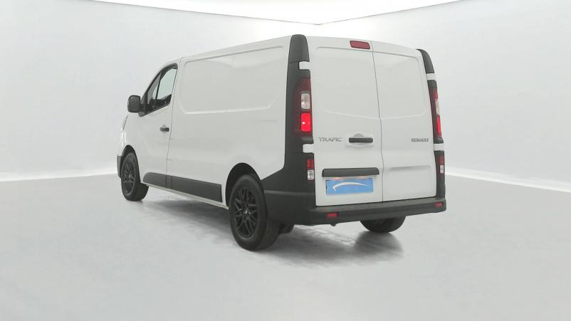 Vente en ligne Renault Trafic 3 Fourgon TRAFIC FGN L1H1 2800 KG BLUE DCI 130 au prix de 20 900 €