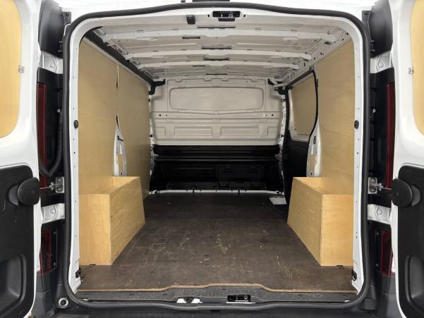 Vente en ligne Renault Trafic 3 Fourgon TRAFIC FGN L1H1 2800 KG BLUE DCI 130 au prix de 20 900 €