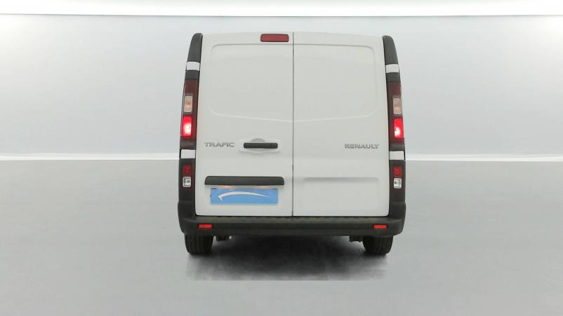 Vente en ligne Renault Trafic 3 Fourgon TRAFIC FGN L1H1 2800 KG BLUE DCI 130 au prix de 20 900 €