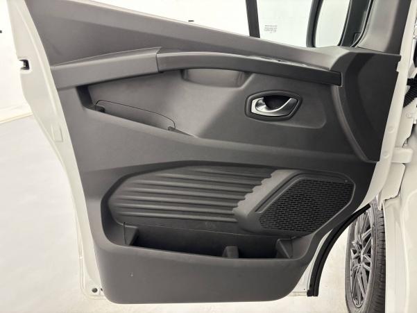 Vente en ligne Renault Trafic 3 Fourgon TRAFIC FGN L1H1 2800 KG BLUE DCI 130 au prix de 20 900 €