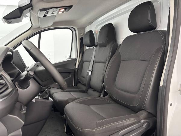 Vente en ligne Renault Trafic 3 Fourgon TRAFIC FGN L1H1 2800 KG BLUE DCI 130 au prix de 20 900 €