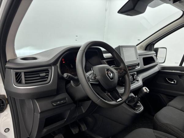 Vente en ligne Renault Trafic 3 Fourgon TRAFIC FGN L1H1 2800 KG BLUE DCI 130 au prix de 20 900 €