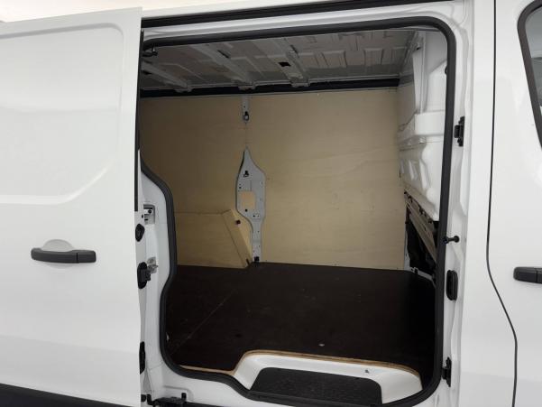 Vente en ligne Renault Trafic 3 Fourgon TRAFIC FGN L1H1 2800 KG BLUE DCI 130 au prix de 20 900 €