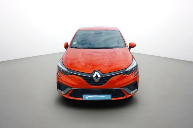 Vente en ligne Renault Clio 5 Clio E-Tech 140 - 21N au prix de 17 990 €