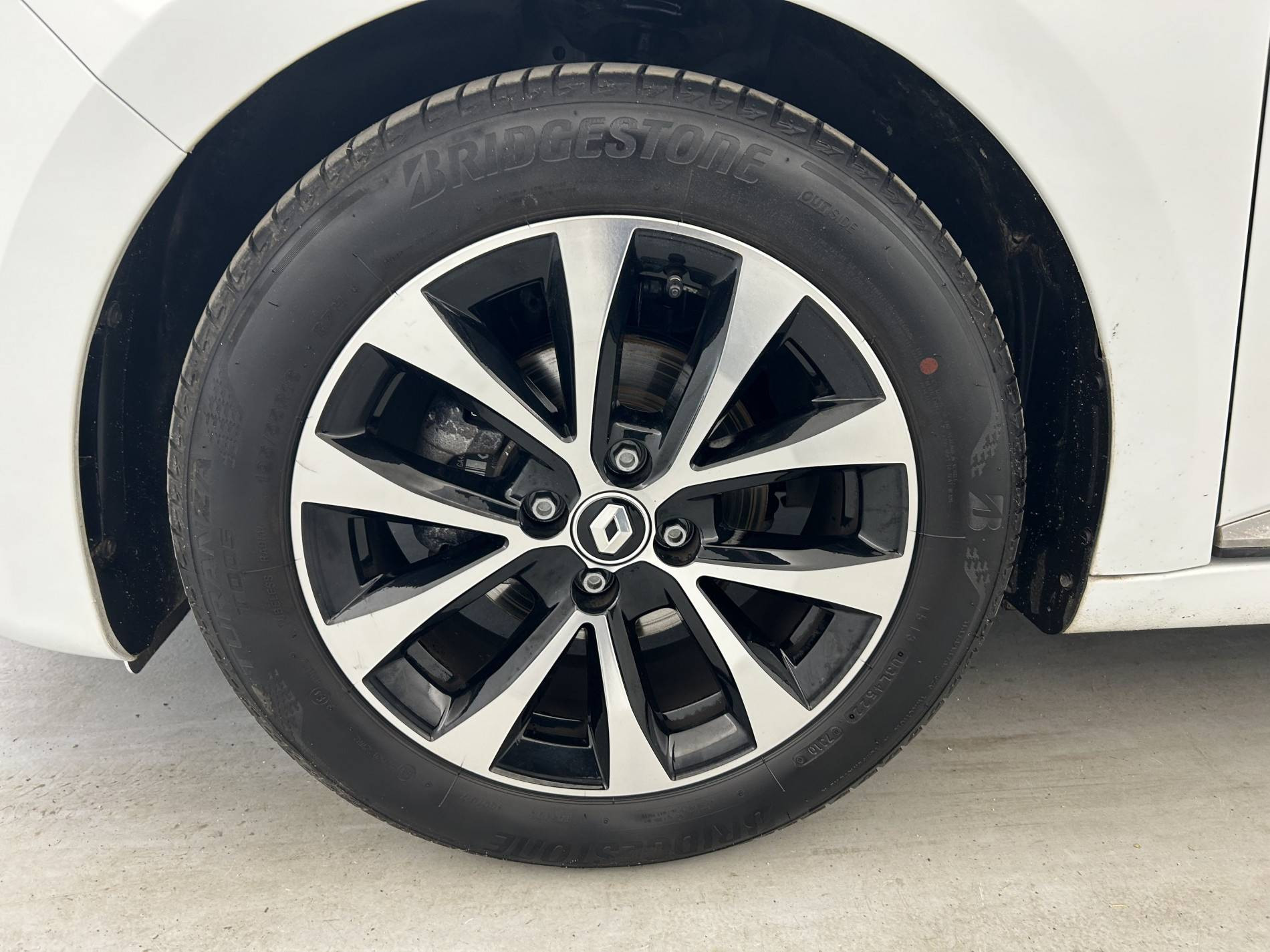 Vente en ligne Renault Clio 5 Clio TCe 90 au prix de 16 380 €