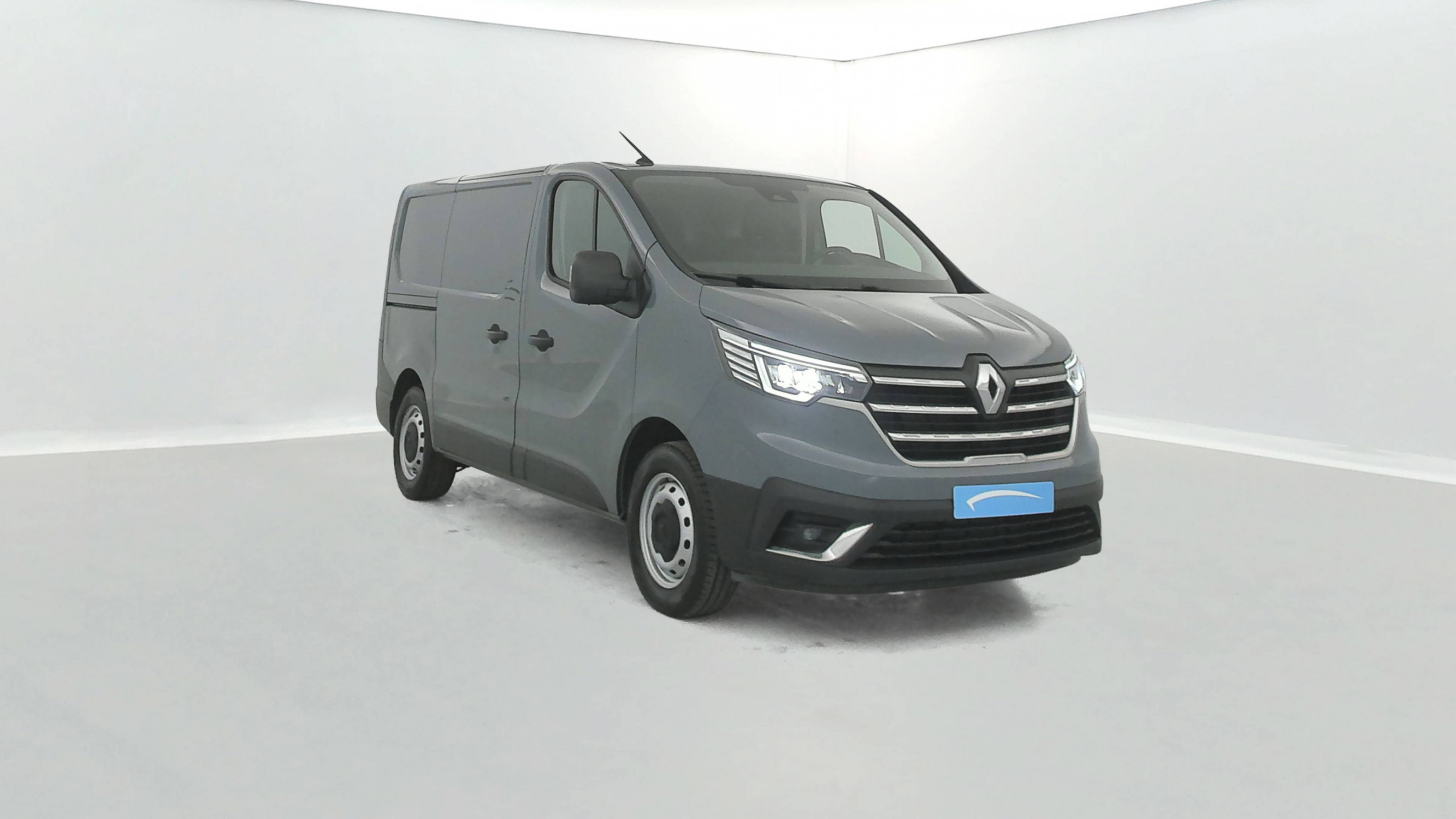 Vente en ligne Renault Trafic 3 Fourgon TRAFIC FGN L1H1 2800 KG BLUE DCI 150 EDC au prix de 27 990 €