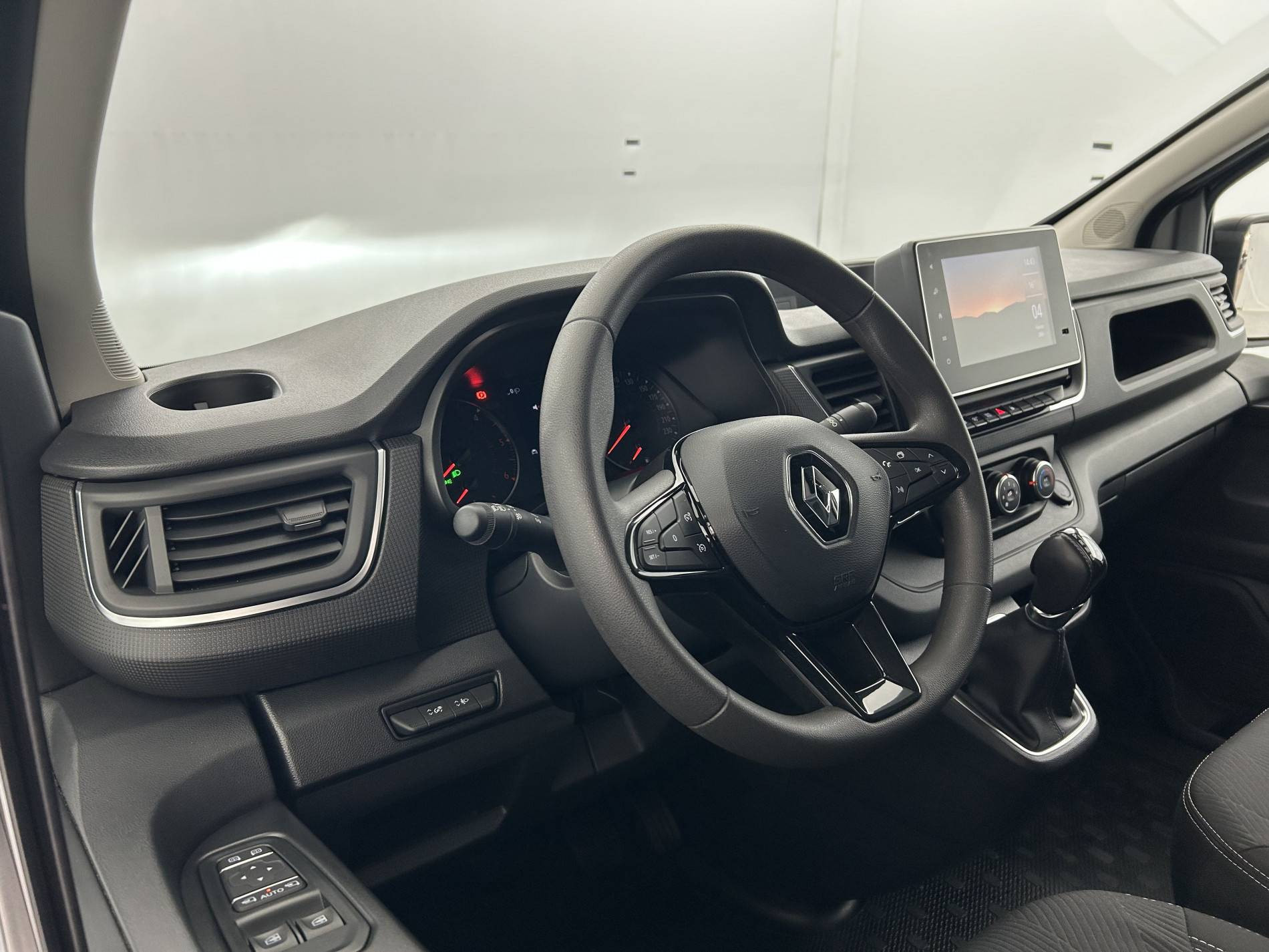 Vente en ligne Renault Trafic 3 Fourgon TRAFIC FGN L1H1 2800 KG BLUE DCI 150 EDC au prix de 27 990 €