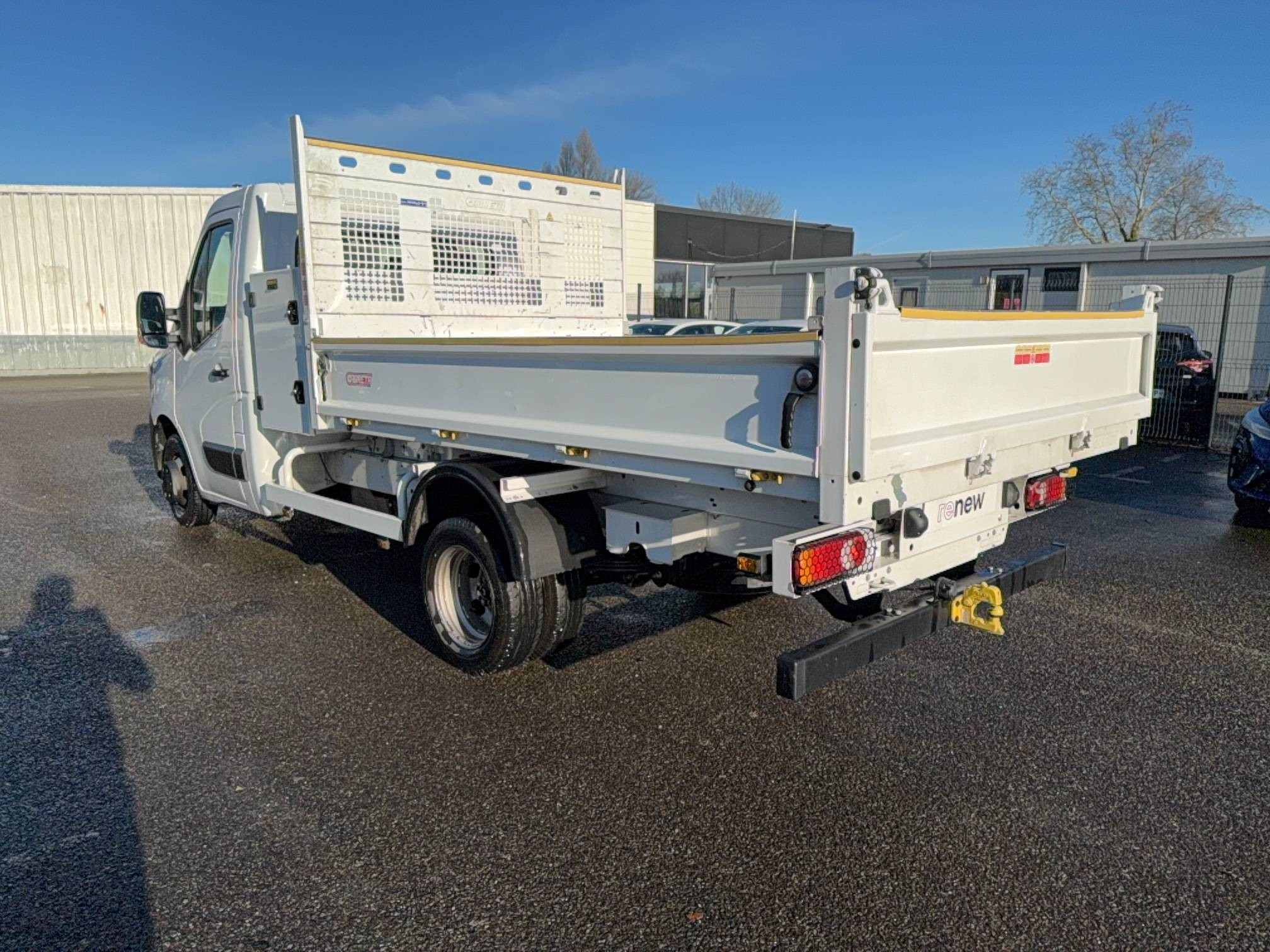 Vente en ligne Renault Master 3 Châssis Cabine MASTER CC PROP RJ3500 L3 BLUE DCI 145 EURO VI au prix de 34 990 €