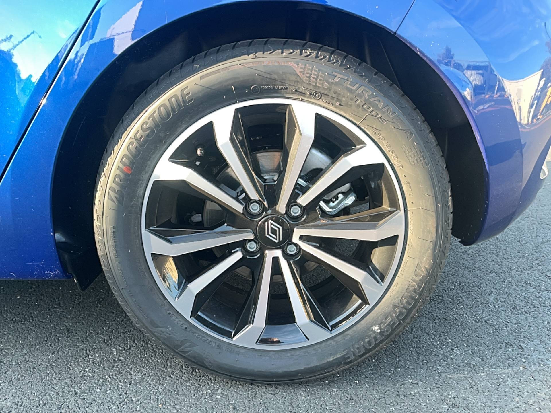 Vente en ligne Renault Clio 5 Clio E-Tech full hybrid 145 ch GSR2 au prix de 27 450 €