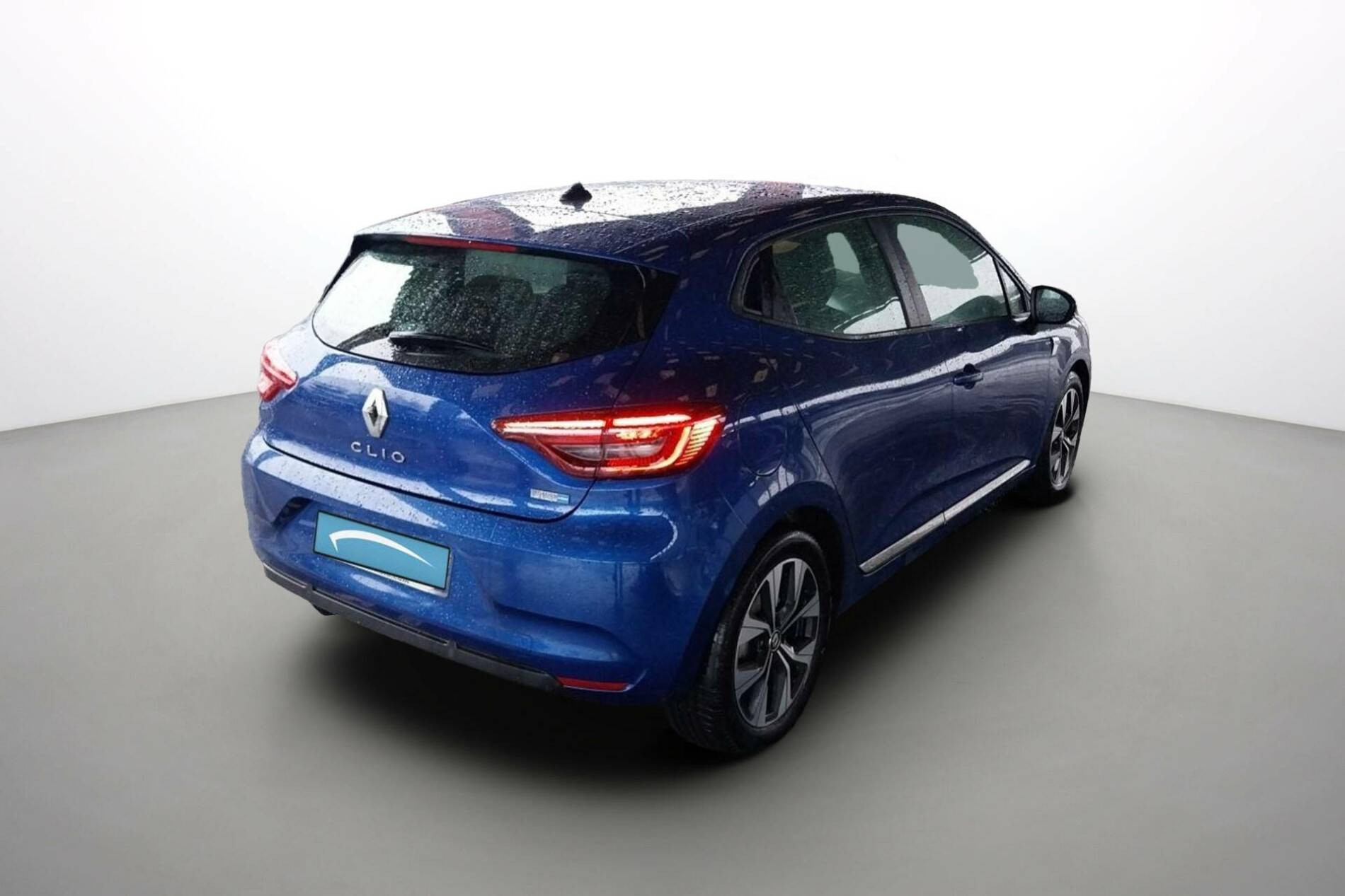 Vente en ligne Renault Clio 5 Clio E-Tech 140 - 21N au prix de 16 790 €