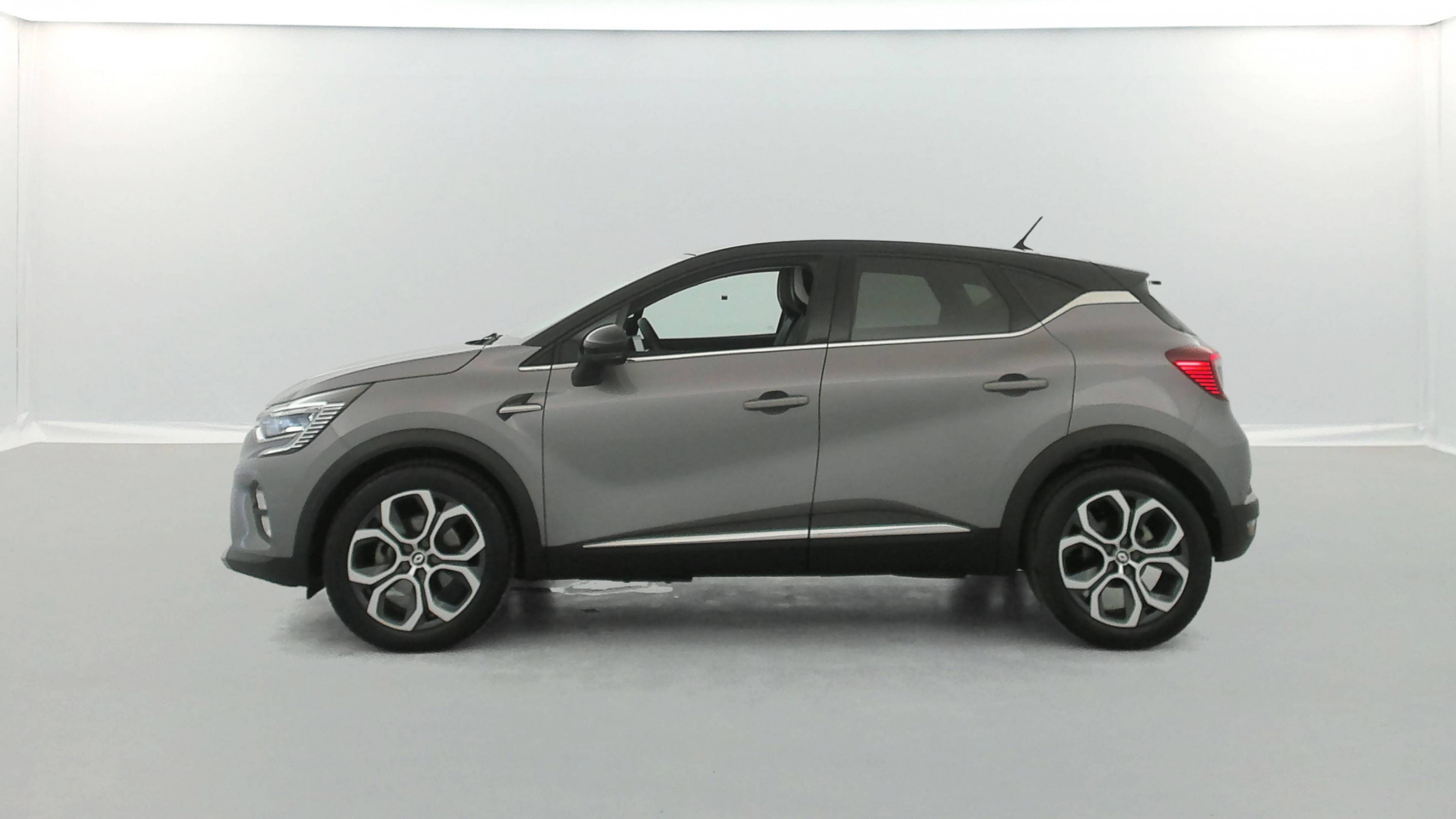 Vente en ligne Renault Captur  E-Tech 145 - 21 au prix de 20 690 €