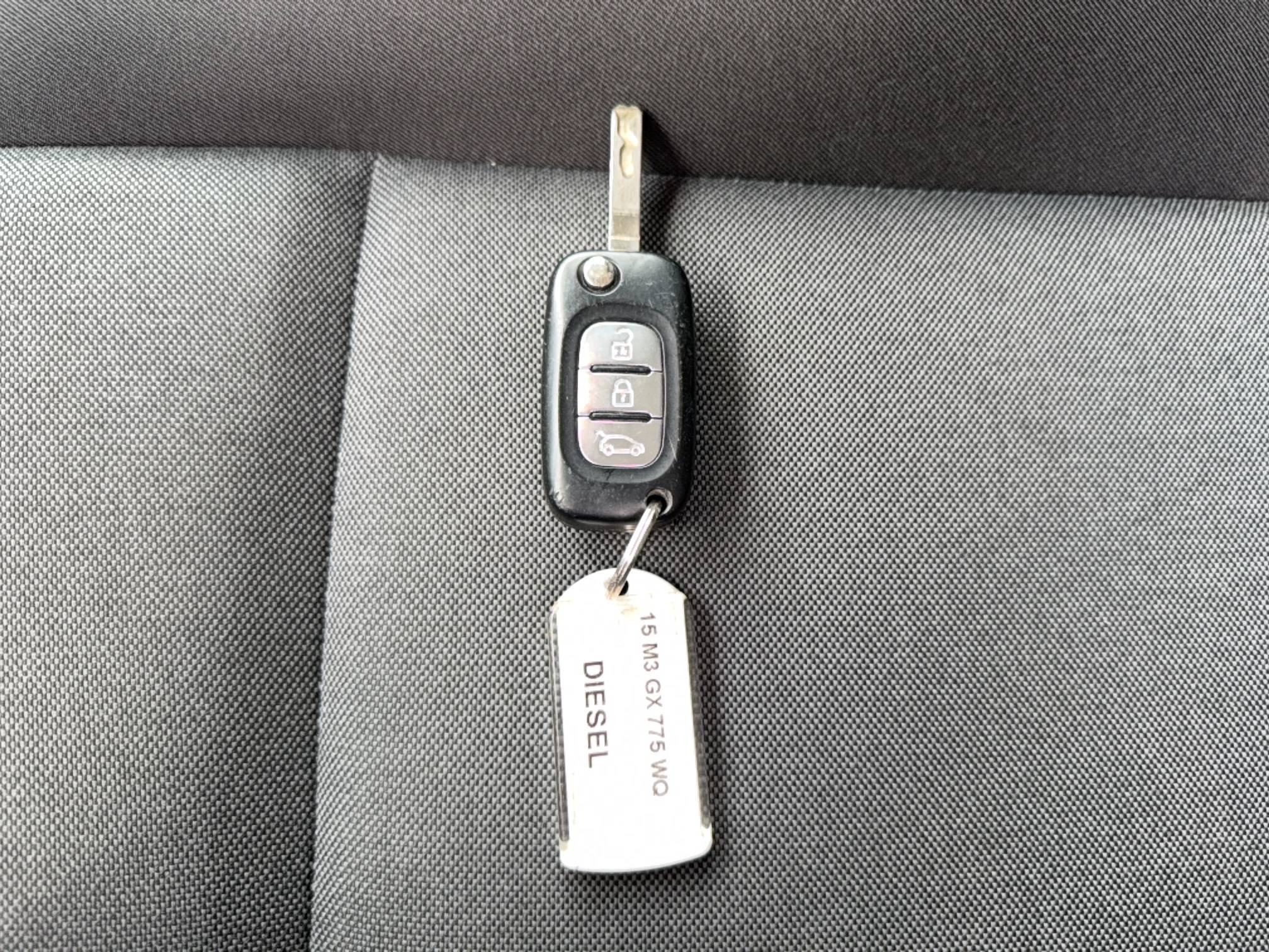 Vente en ligne Renault Master Fourgon MASTER FGN TRAC F3500 L3H3 BLUE DCI 135 au prix de 29 900 €