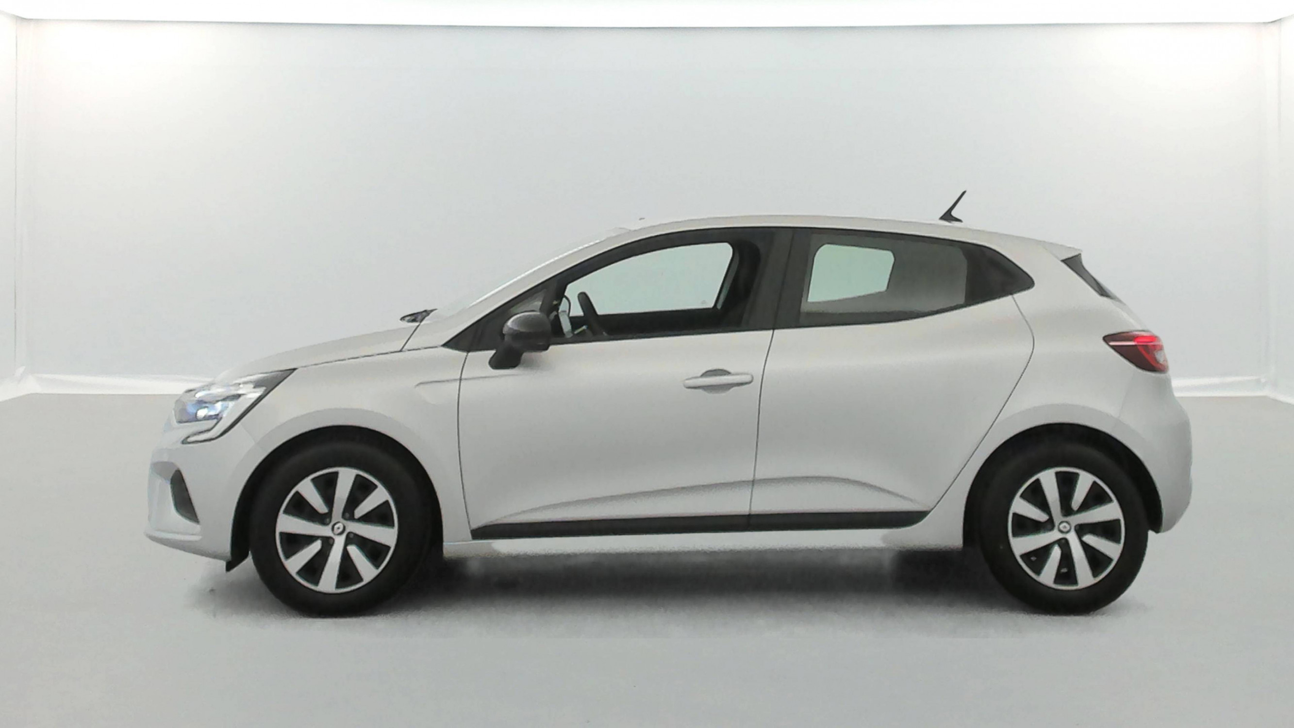 Vente en ligne Renault Clio 5 Clio TCe 90 au prix de 14 290 €