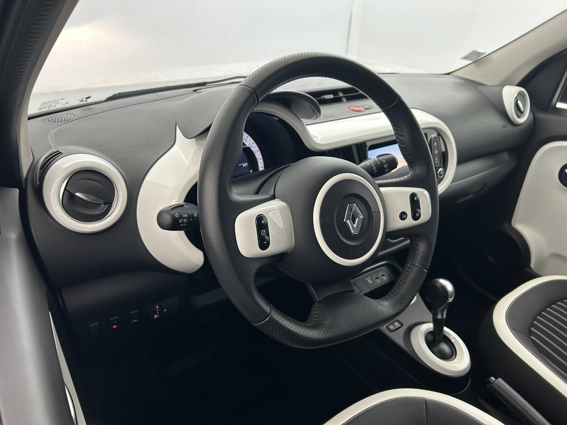 Vente en ligne Renault Twingo Electrique Twingo III Achat Intégral - 21 au prix de 11 990 €