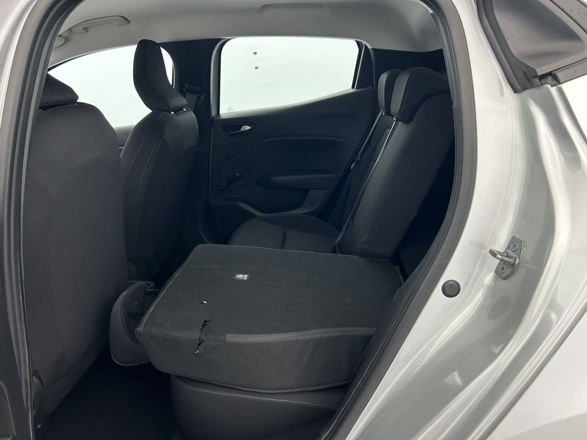 Vente en ligne Renault Clio 5 Clio TCe 90 au prix de 13 890 €