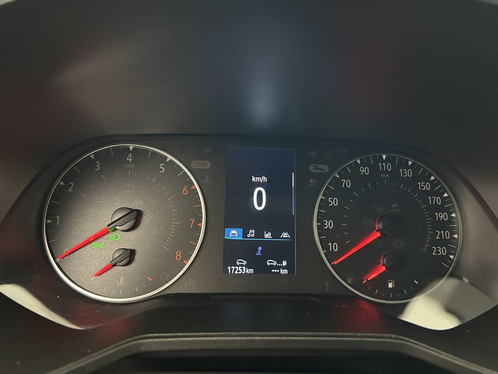 Vente en ligne Renault Clio 5 Clio TCe 90 au prix de 13 890 €