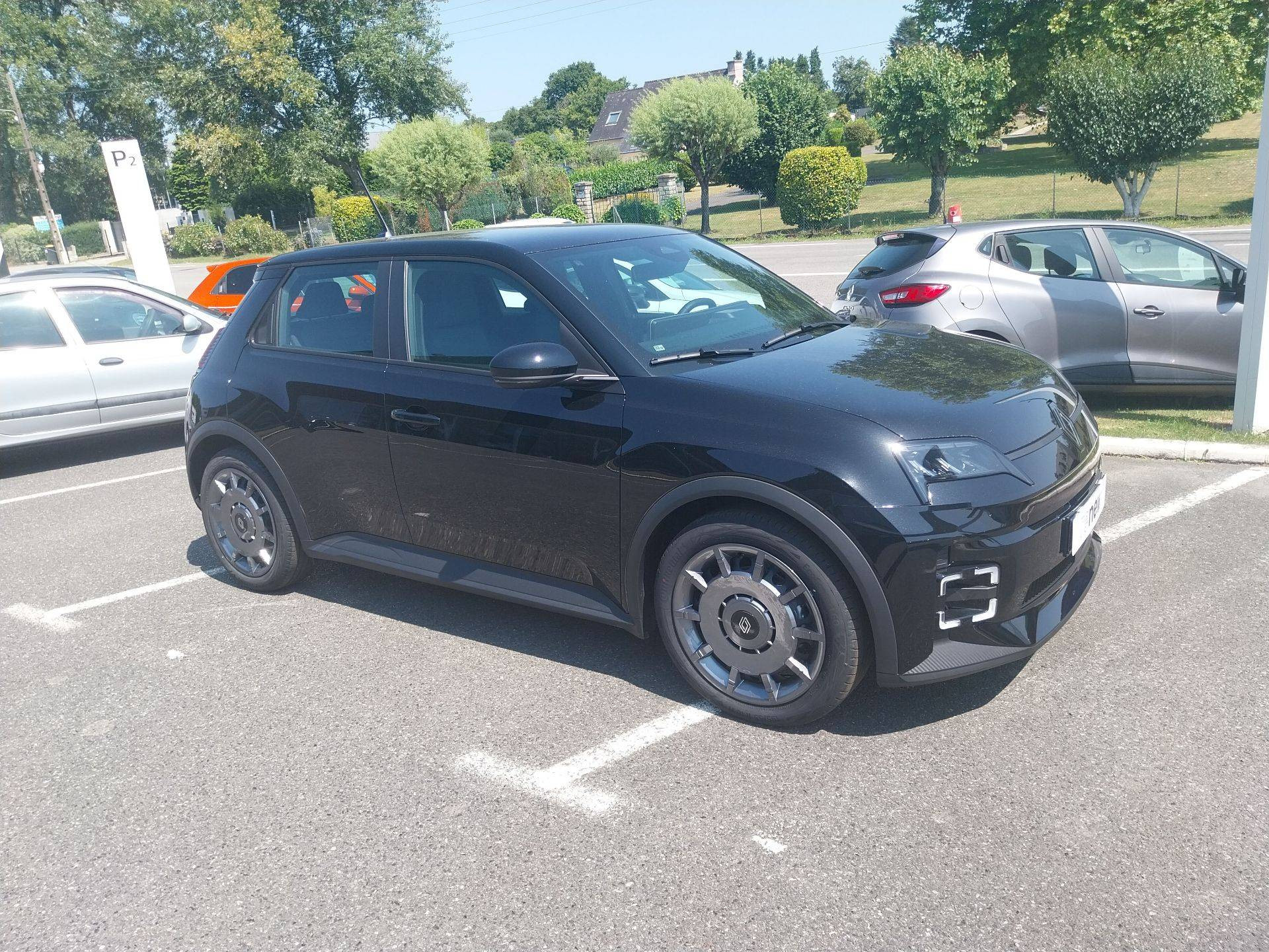 Vente en ligne Renault R5 E-Tech  120 ch autonomie urbaine au prix de 28 640 €