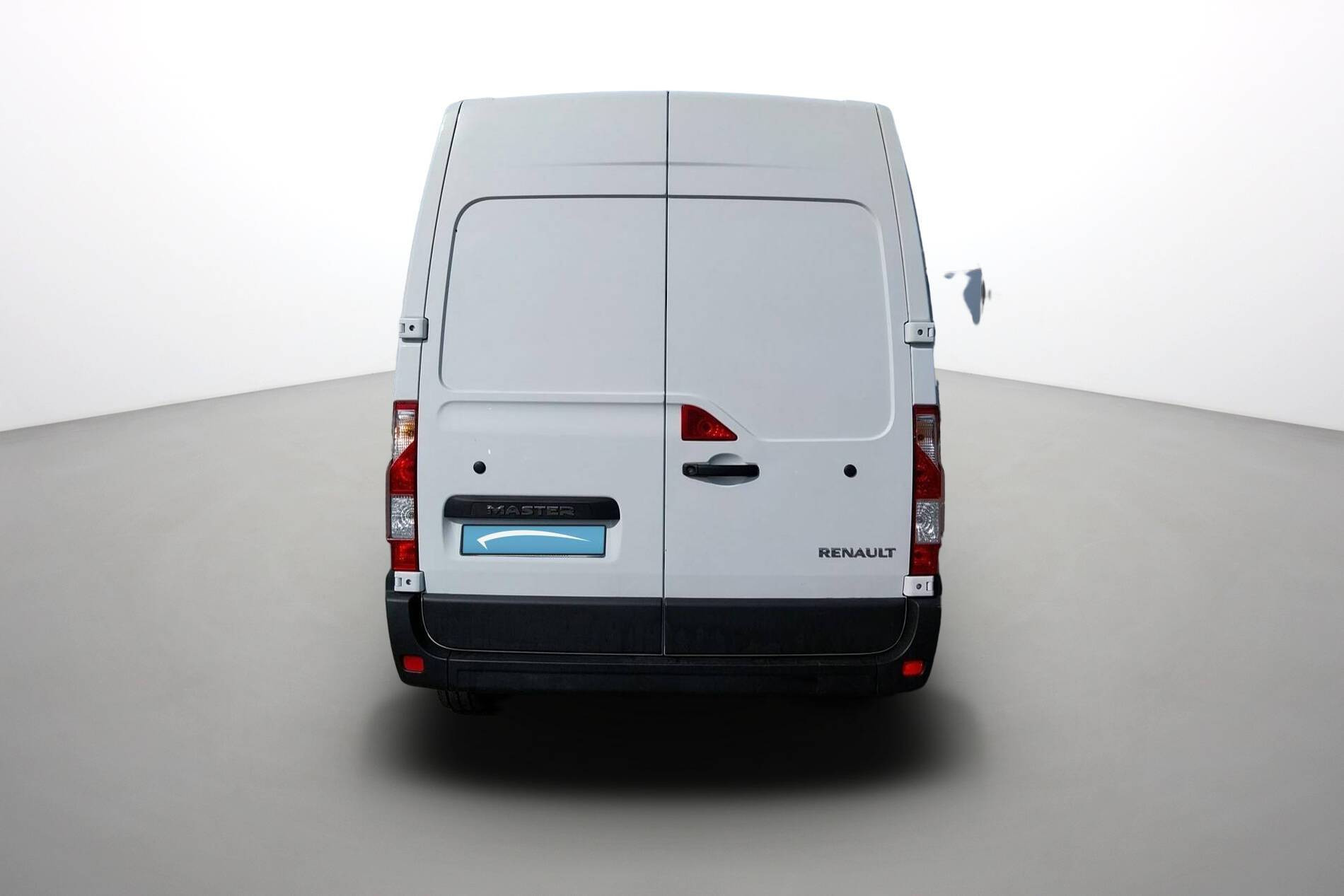 Vente en ligne Renault Master Fourgon MASTER FGN TRAC F3500 L2H2 BLUE DCI 135 au prix de 26 990 €