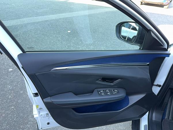 Vente en ligne Renault Scenic E-Tech  220 ch grande autonomie au prix de 48 990 €