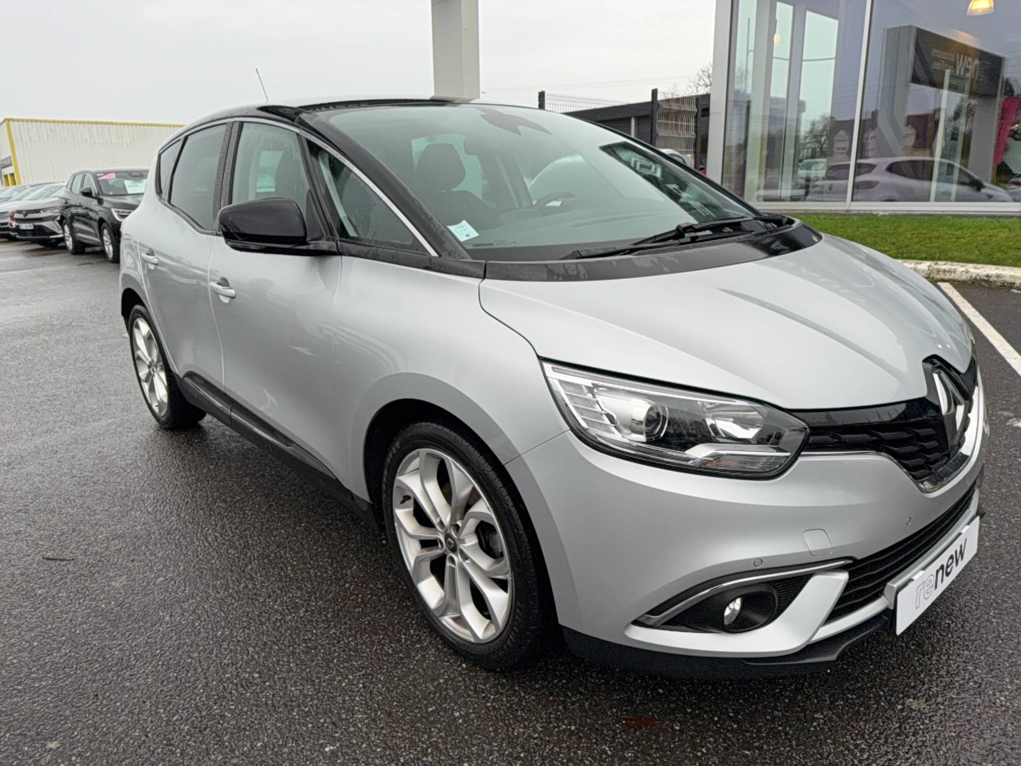 Vente en ligne Renault Scenic 4 Scenic Blue dCi 120 EDC au prix de 17 470 €