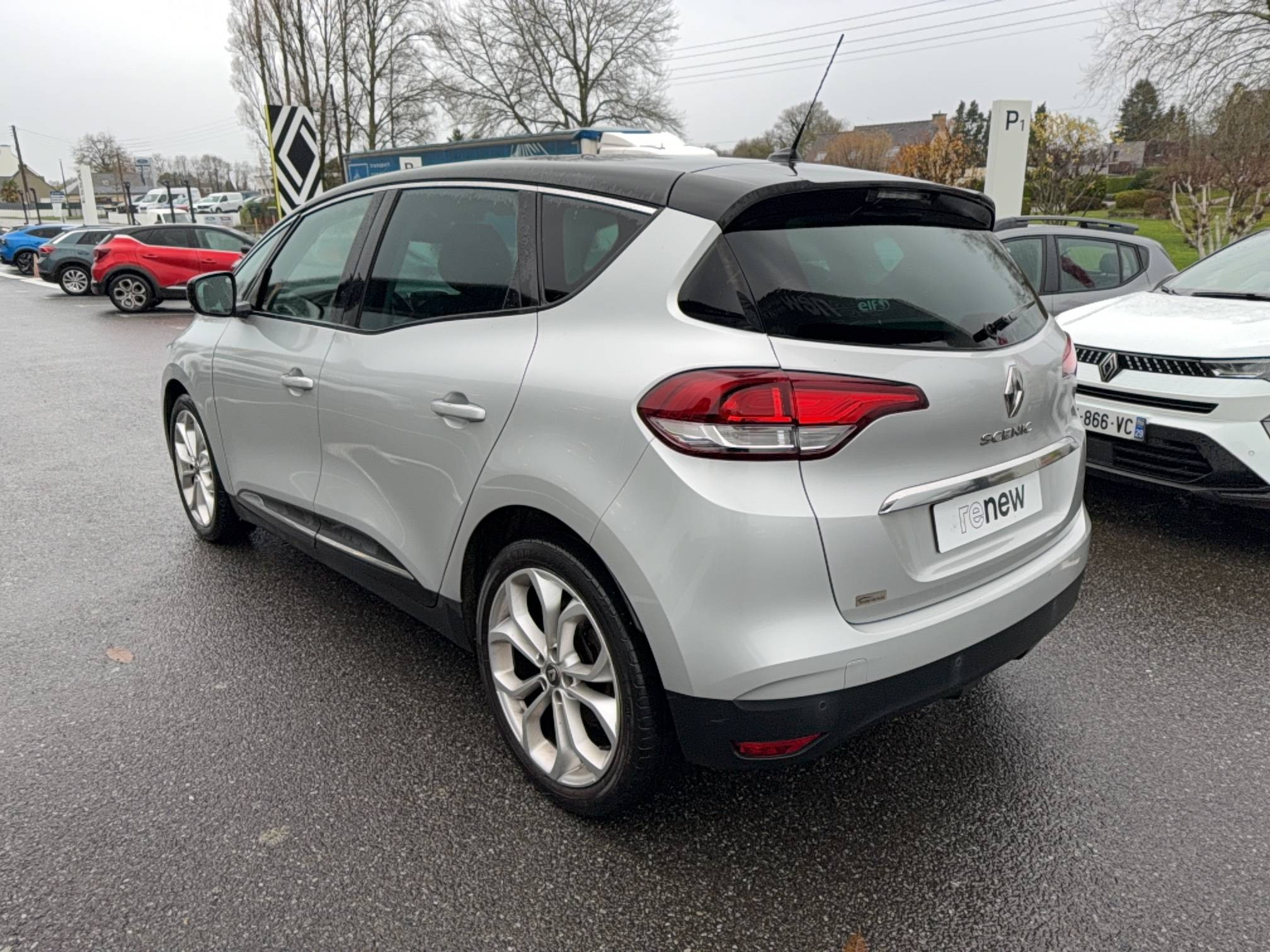 Vente en ligne Renault Scenic 4 Scenic Blue dCi 120 EDC au prix de 17 470 €