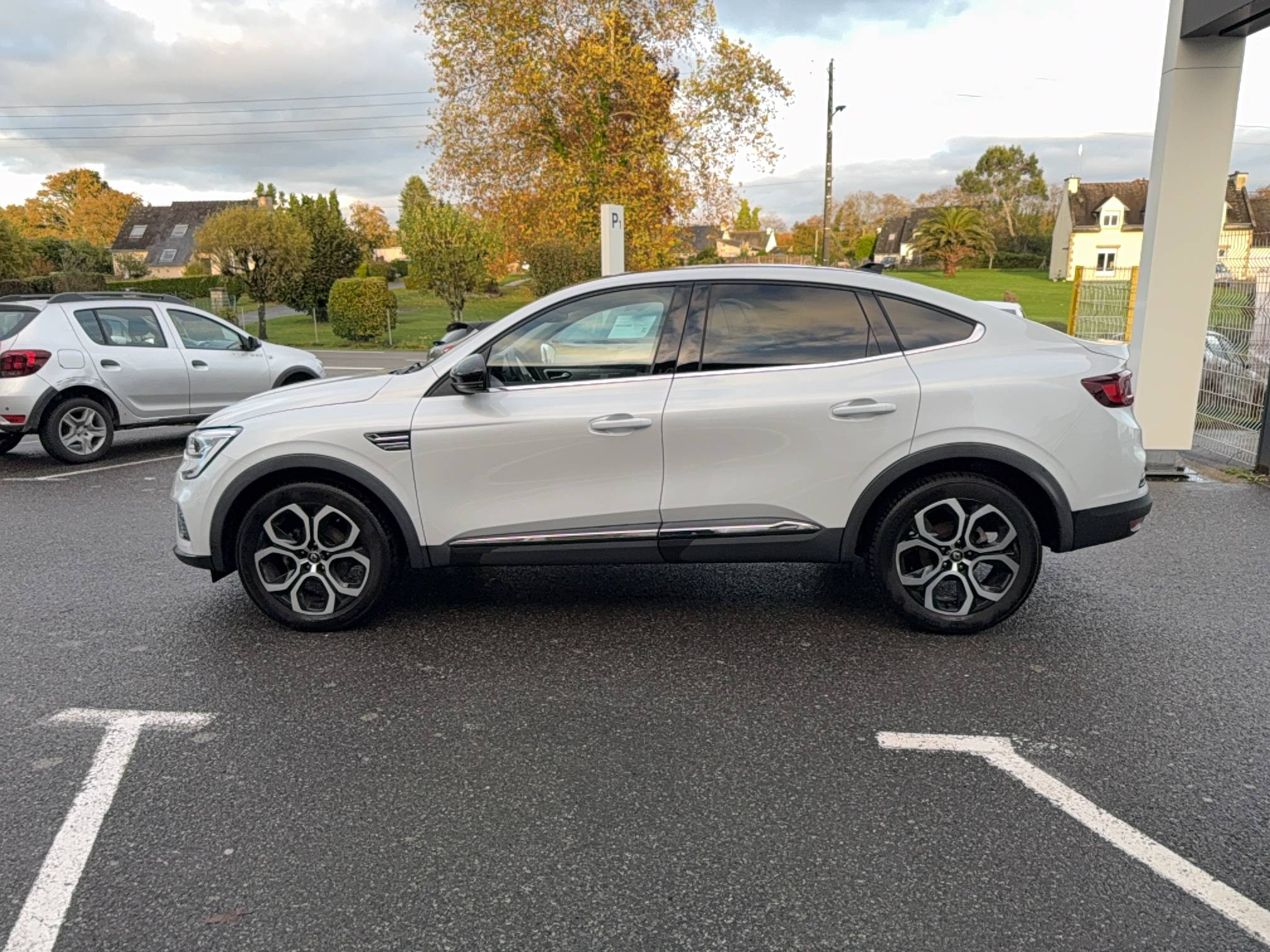 Vente en ligne Renault Arkana  mild hybrid 140 EDC FAP - 22 au prix de 18 490 €