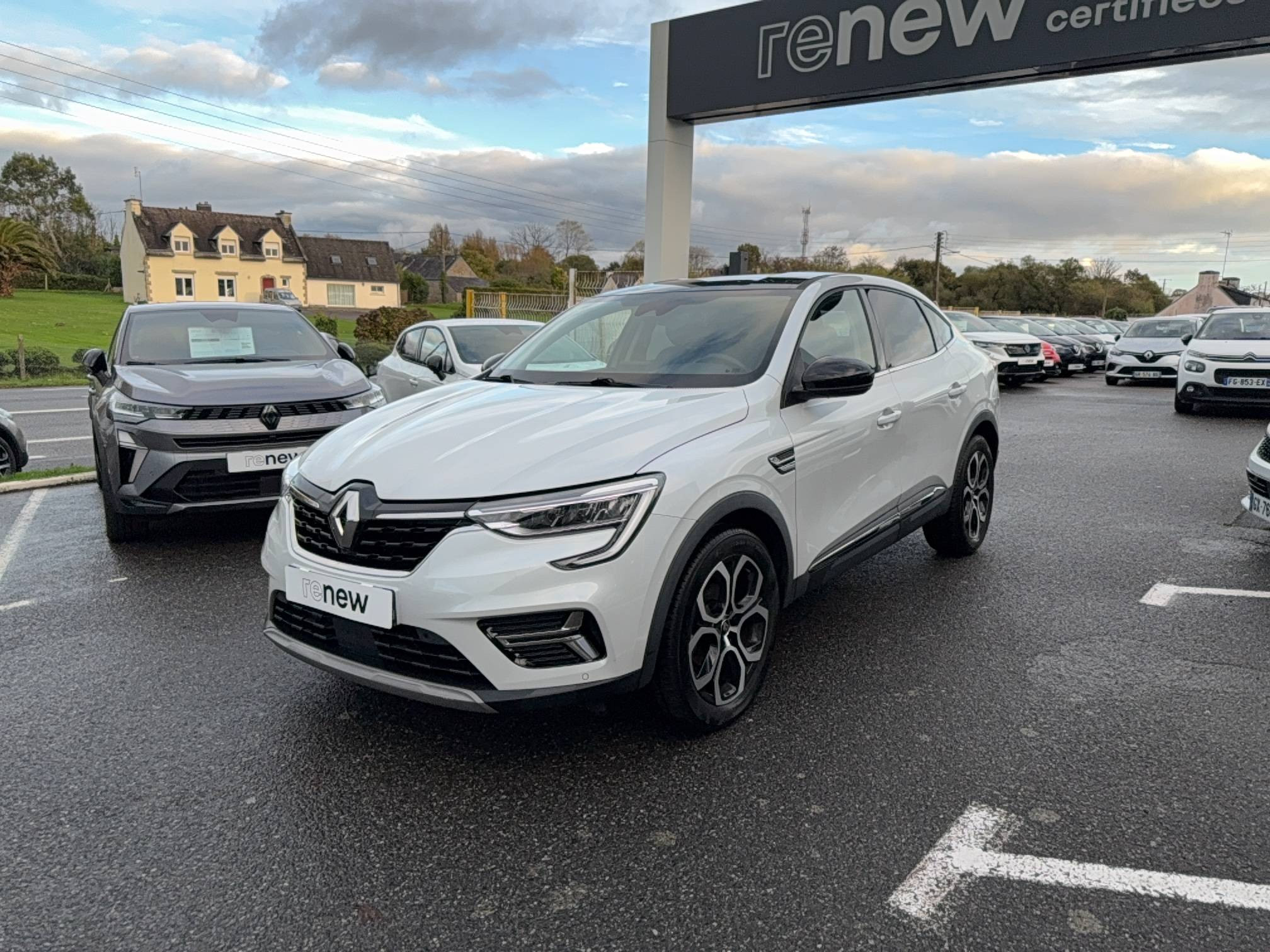 Renault Arkana  mild hybrid 140 EDC FAP - 22 occasion de 2023 en vente à Concarneau