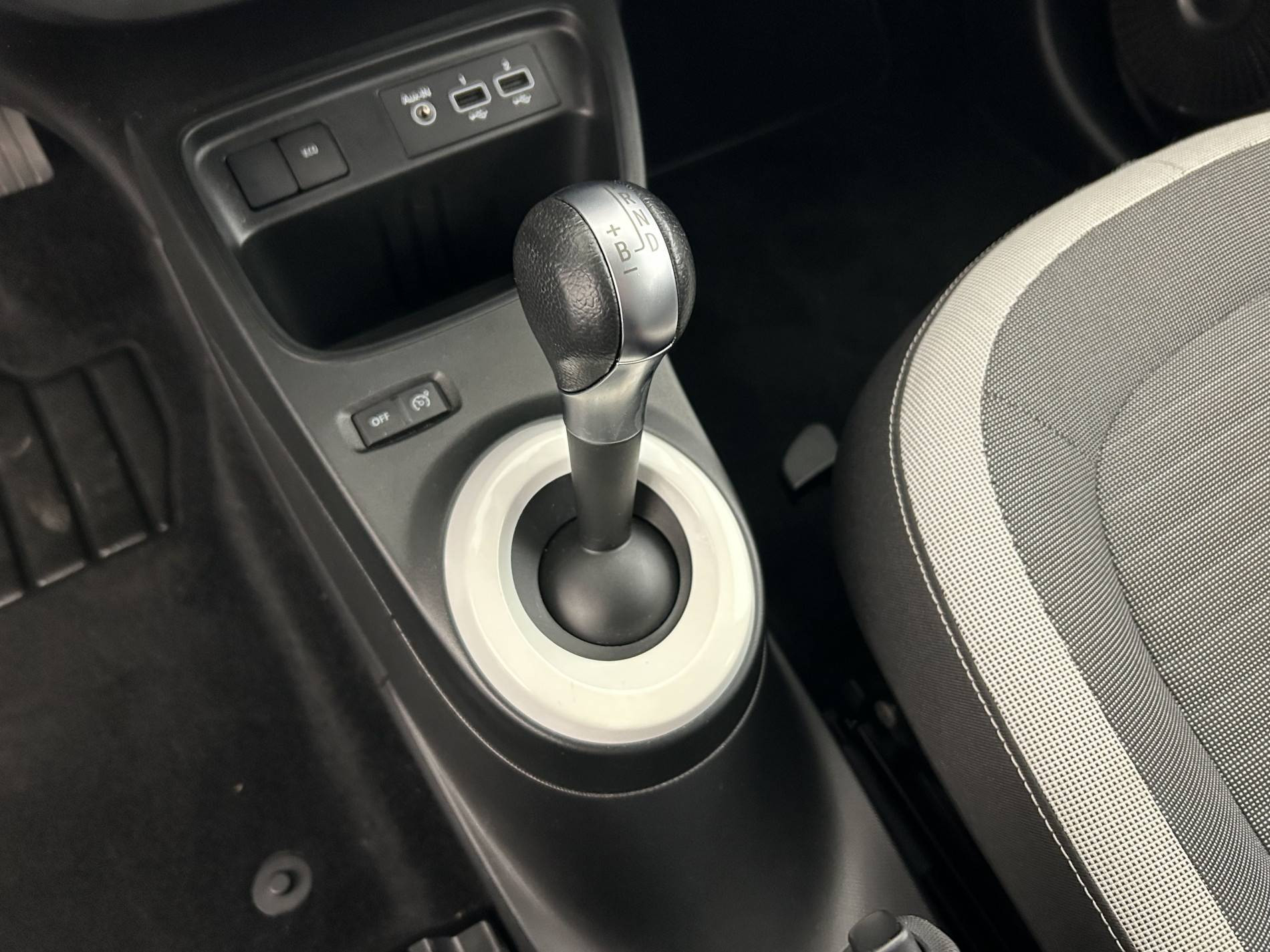 Vente en ligne Renault Twingo Electrique Twingo III E-Tech au prix de 10 450 €