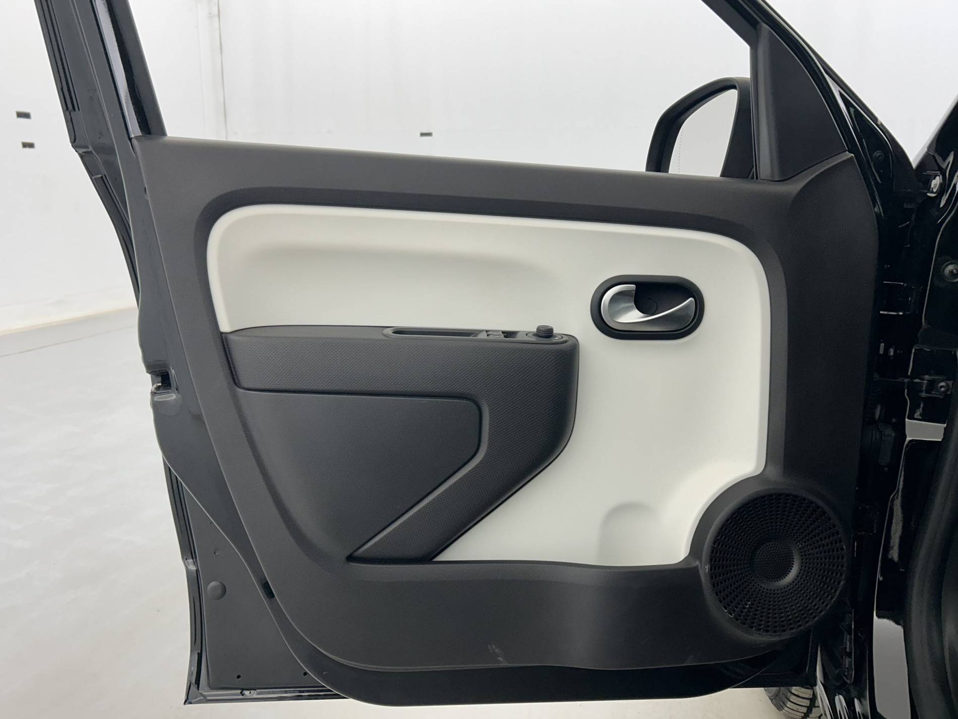 Vente en ligne Renault Twingo Electrique Twingo III E-Tech au prix de 10 450 €