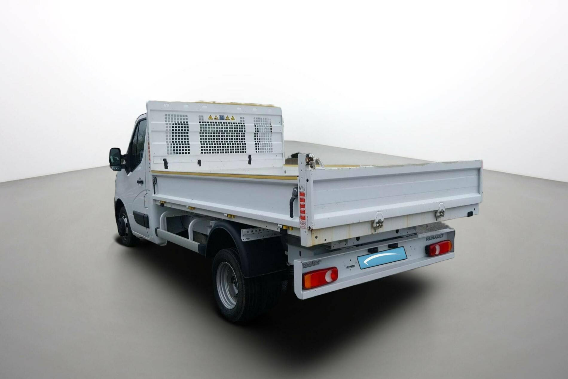 Vente en ligne Renault Master 3 Châssis Cabine MASTER CC PROP RJ3500 L2 PAFC BLUE DCI 130 EURO VI au prix de 33 990 €