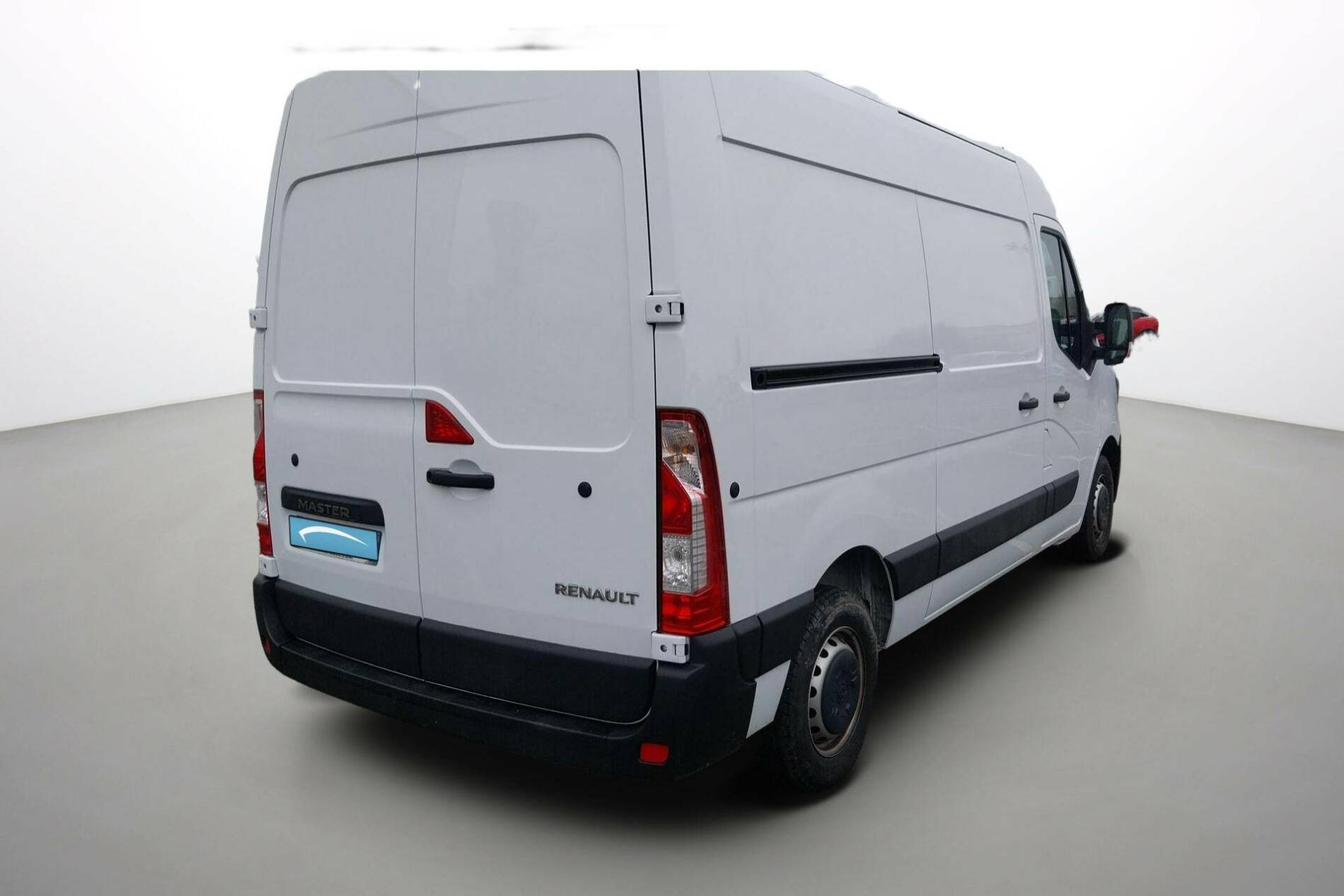 Vente en ligne Renault Master Fourgon MASTER FGN TRAC F3500 L2H2 BLUE DCI 135 au prix de 26 990 €