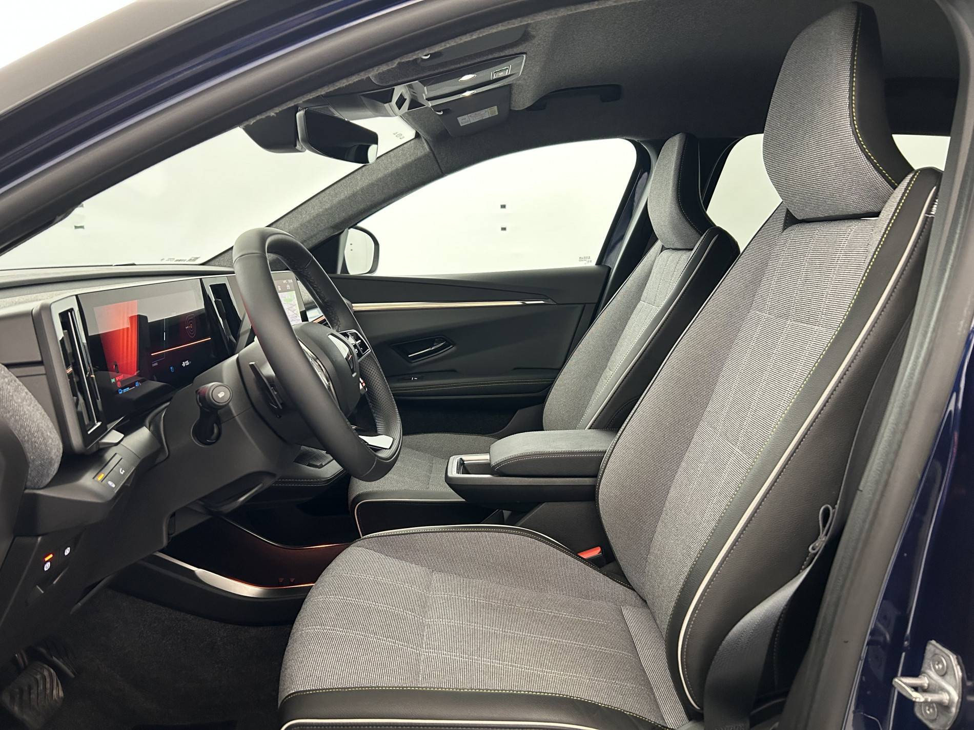 Vente en ligne Renault Scenic E-Tech  220 ch grande autonomie au prix de 35 990 €