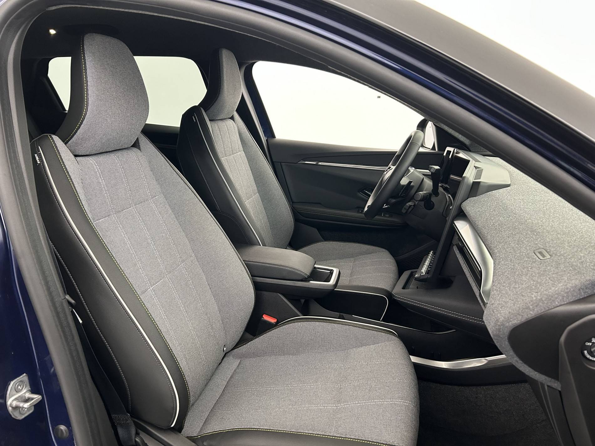 Vente en ligne Renault Scenic E-Tech  220 ch grande autonomie au prix de 35 990 €