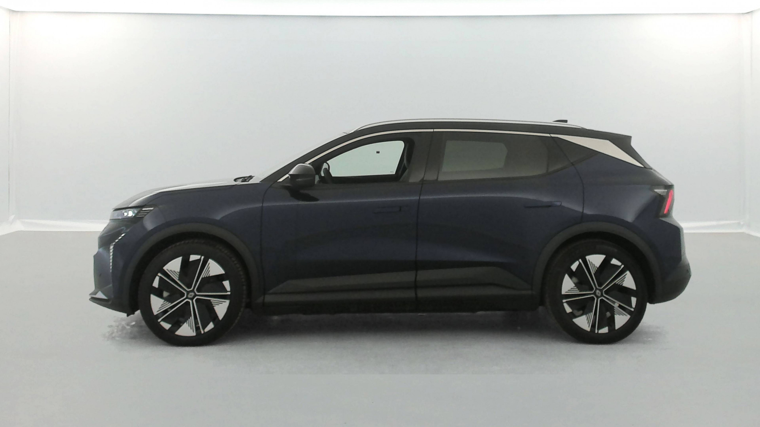 Vente en ligne Renault Scenic E-Tech  220 ch grande autonomie au prix de 35 990 €