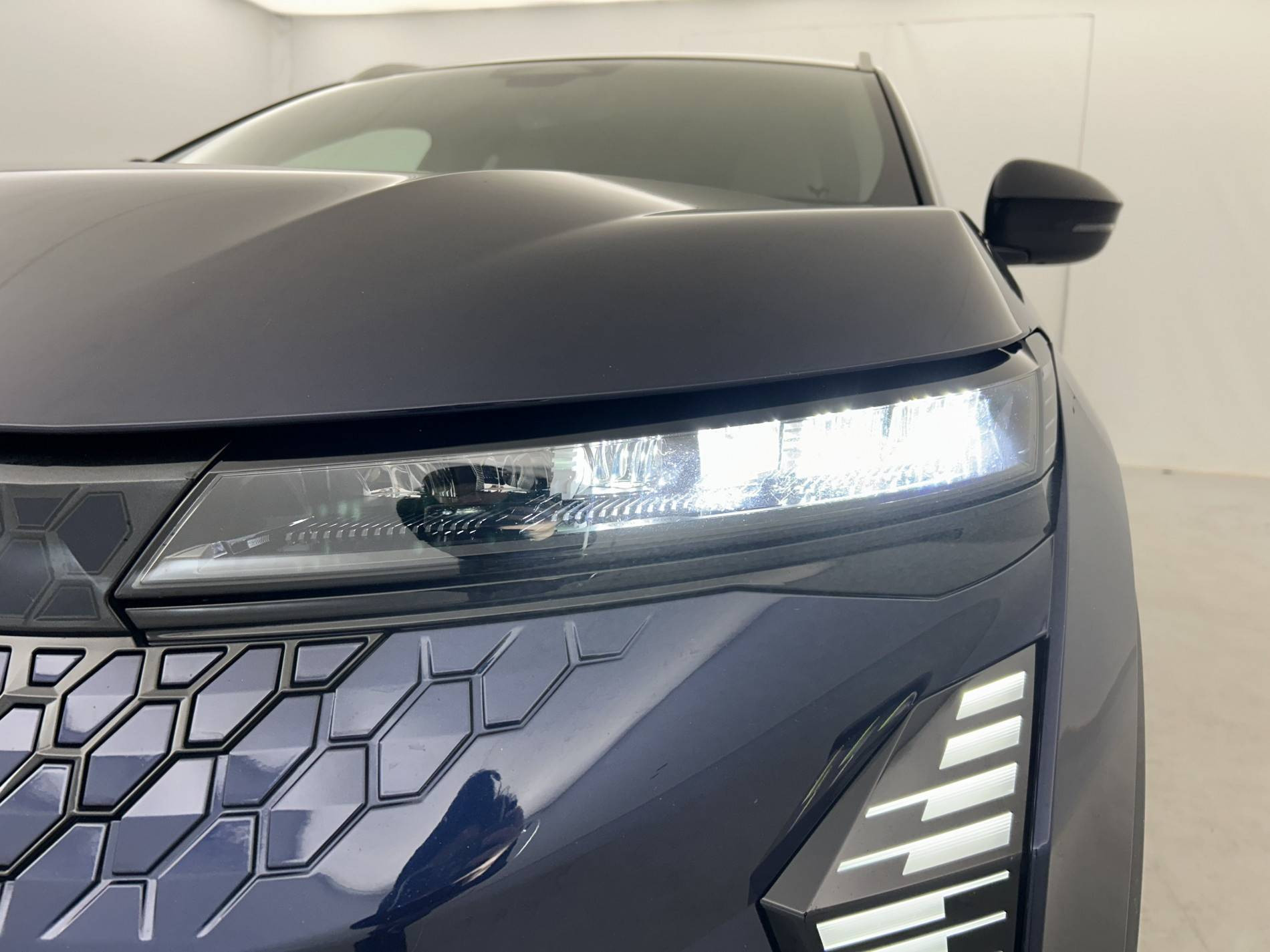 Vente en ligne Renault Scenic E-Tech  220 ch grande autonomie au prix de 35 990 €