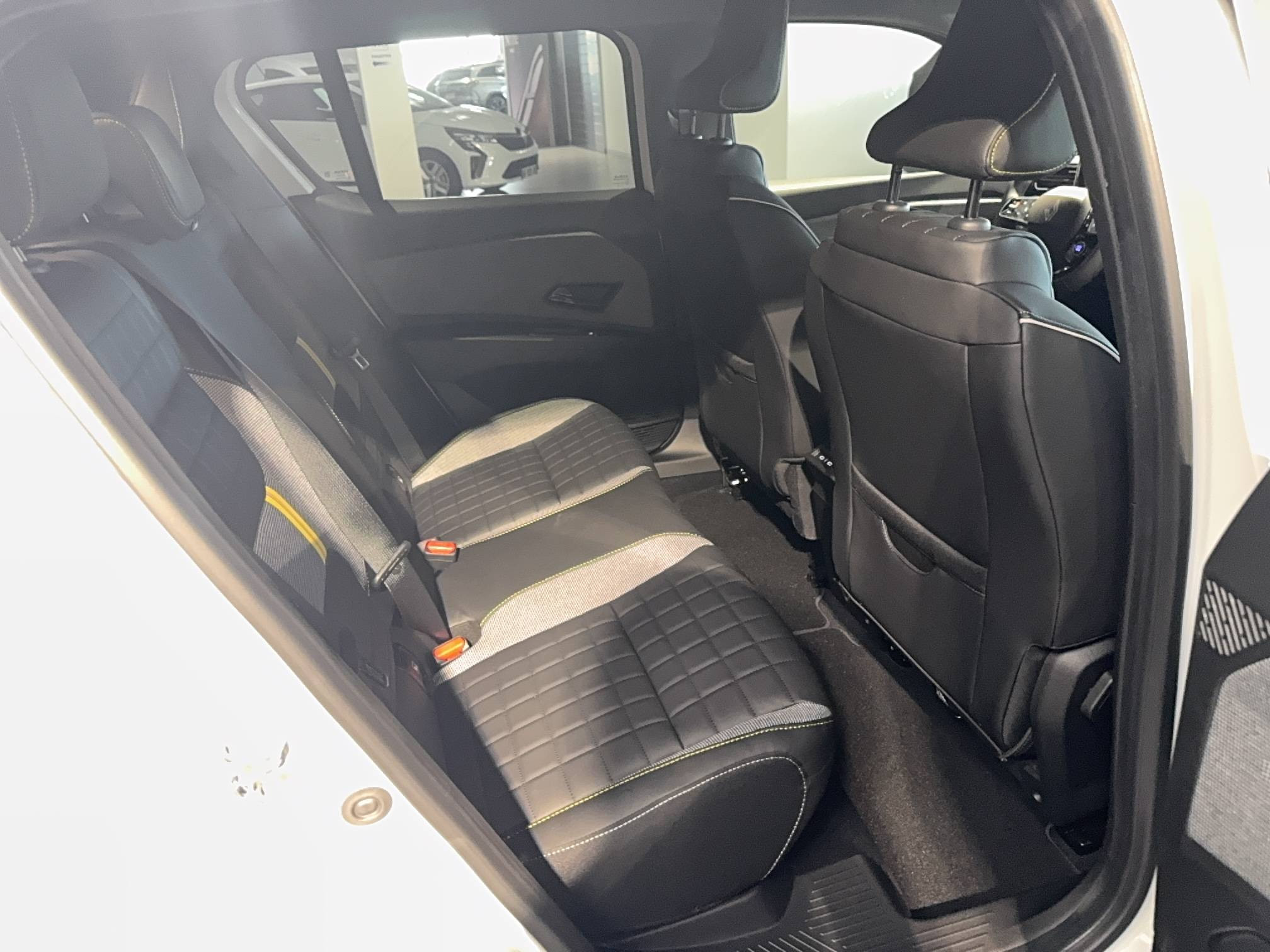 Vente en ligne Renault R4 E-Tech  150 ch autonomie confort au prix de 32 490 €