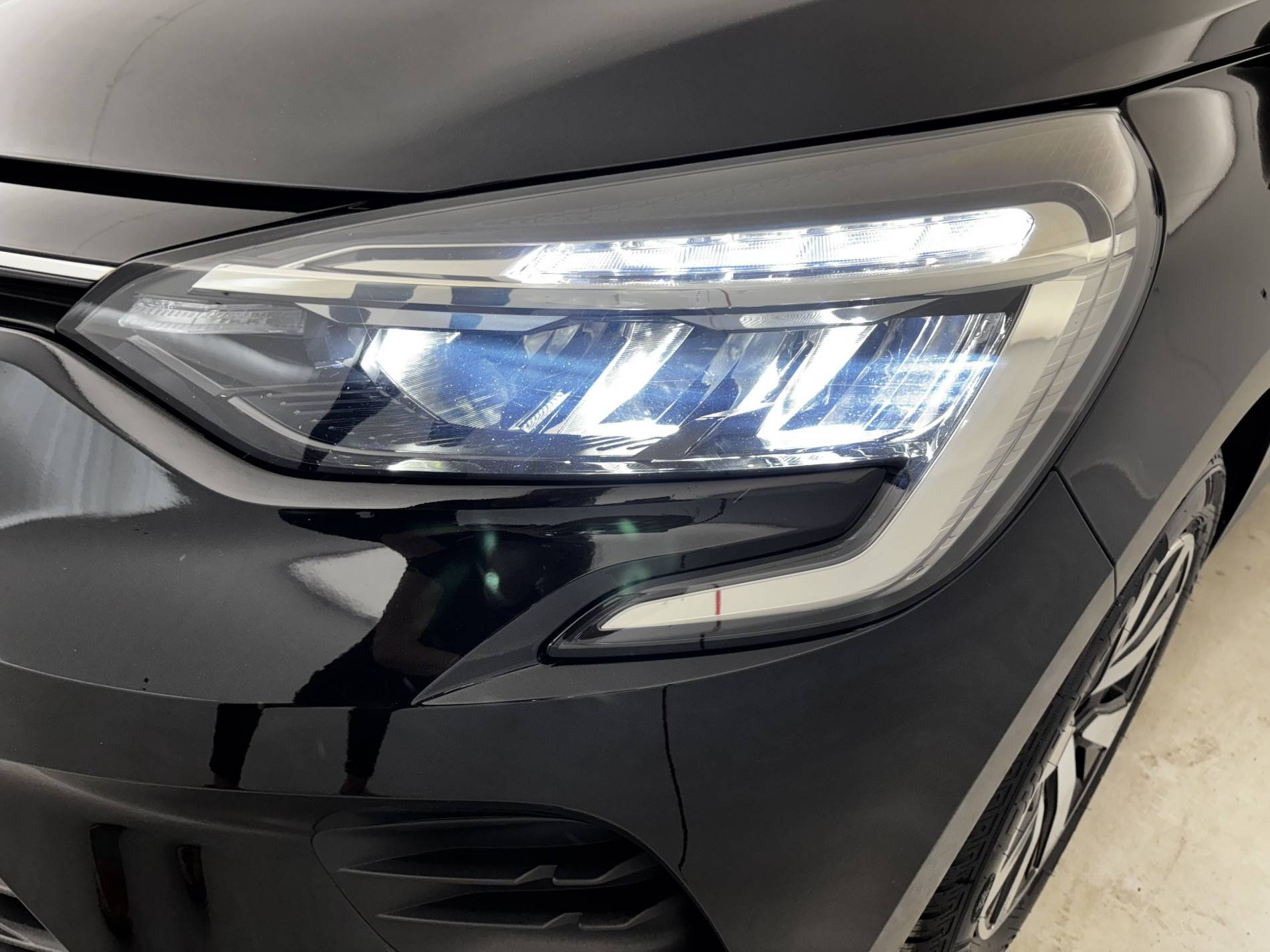 Vente en ligne Renault Clio 5 Clio TCe 90 au prix de 13 990 €