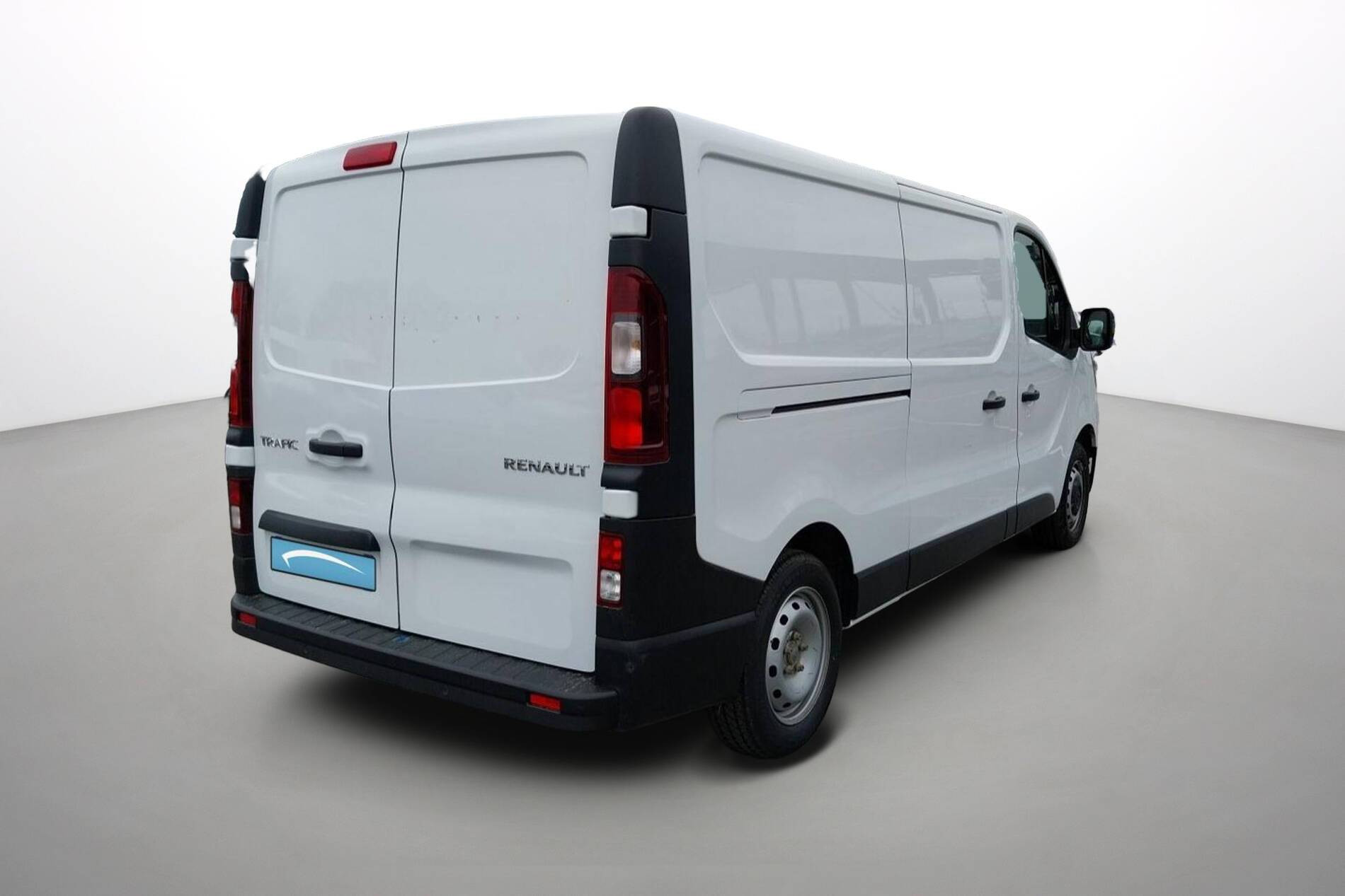 Vente en ligne Renault Trafic 3 Fourgon TRAFIC FGN L2H1 3000 KG BLUE DCI 130 au prix de 21 890 €