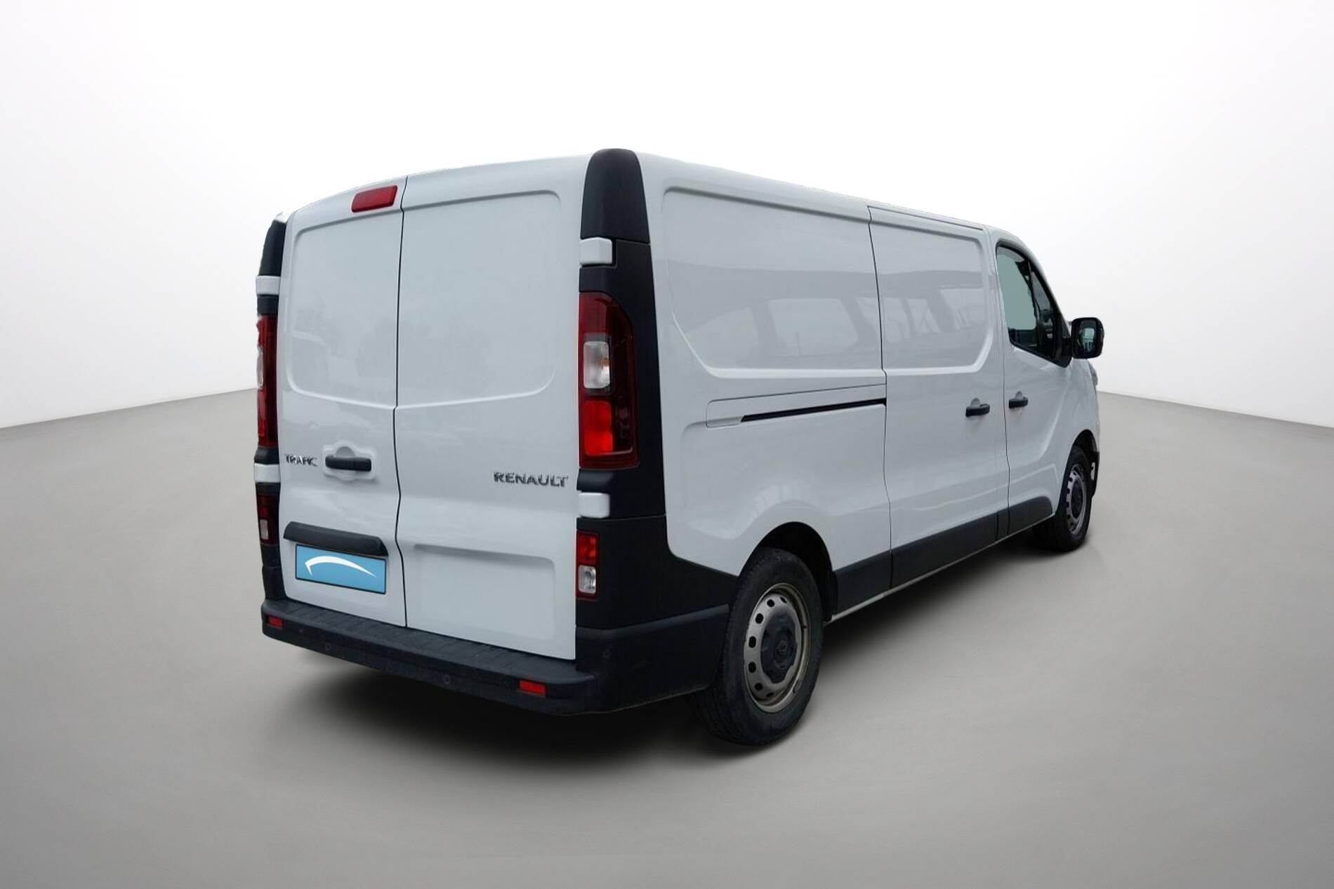 Vente en ligne Renault Trafic 3 Fourgon TRAFIC FGN L2H1 3000 KG BLUE DCI 130 au prix de 21 890 €