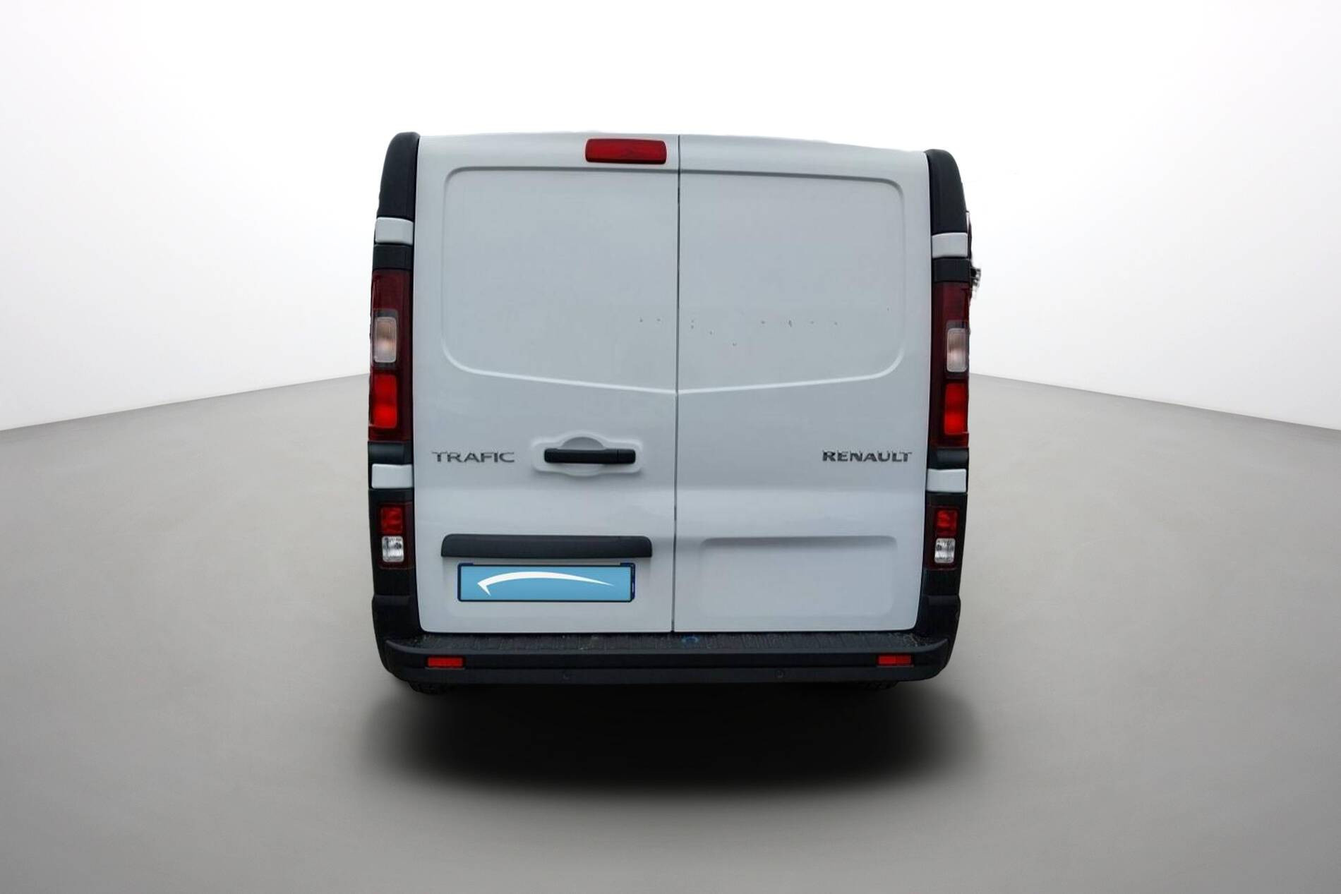 Vente en ligne Renault Trafic 3 Fourgon TRAFIC FGN L2H1 3000 KG BLUE DCI 130 au prix de 21 890 €